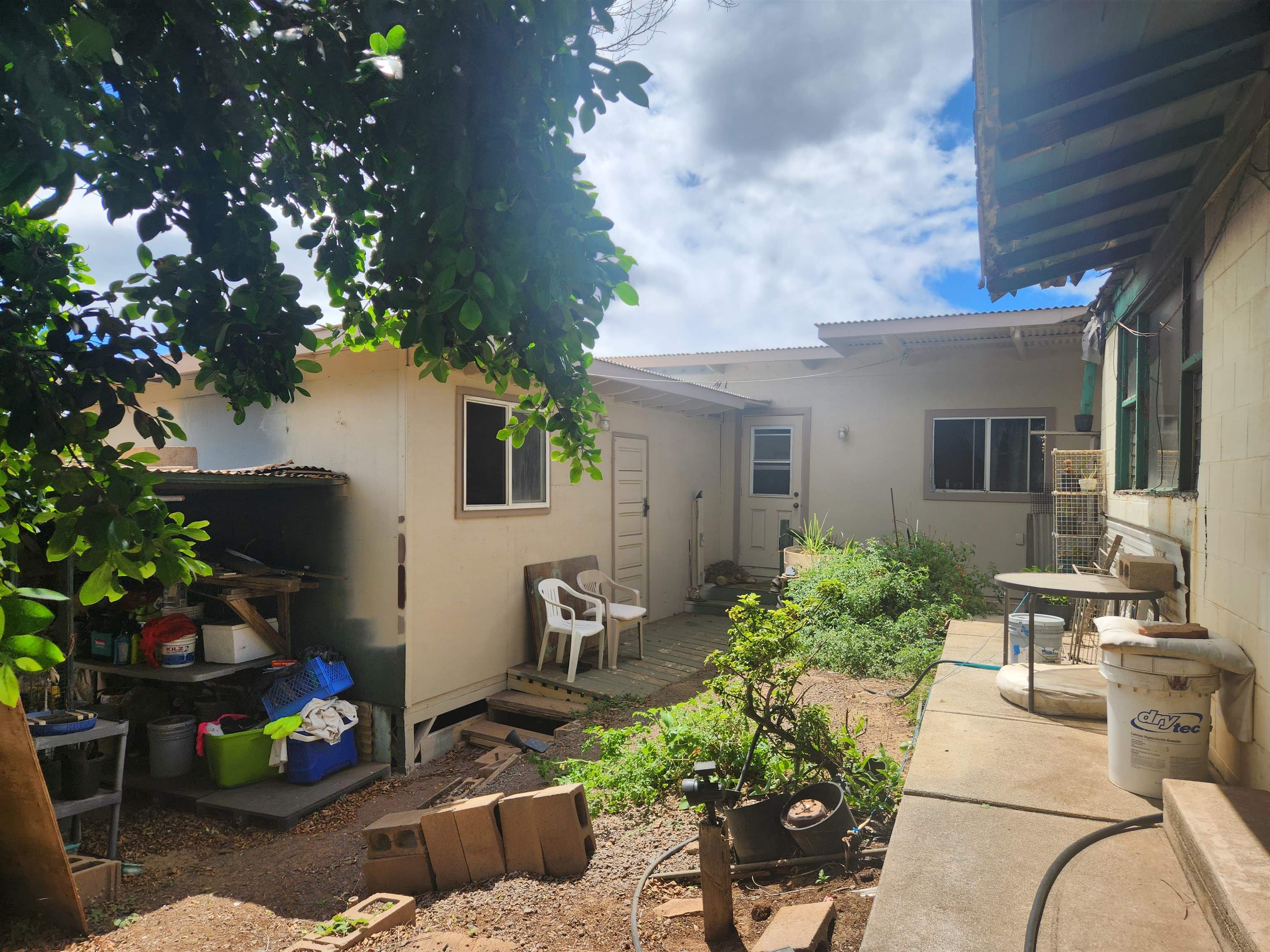 665  Pio Dr Puuone Tract, Wailuku home - photo 8 of 15