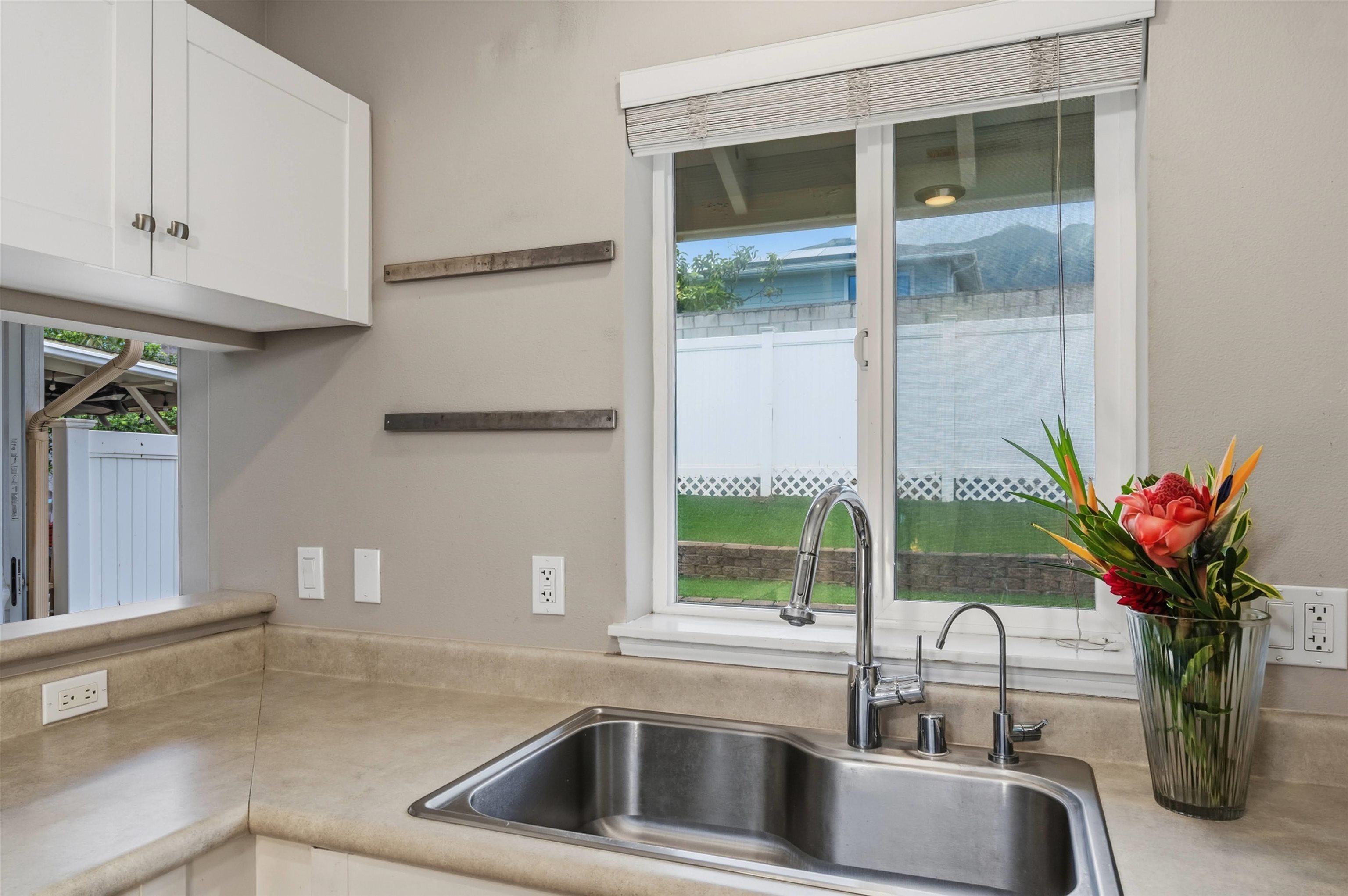 Kehalani Gardens condo # 1402, Wailuku, Hawaii - photo 6 of 43