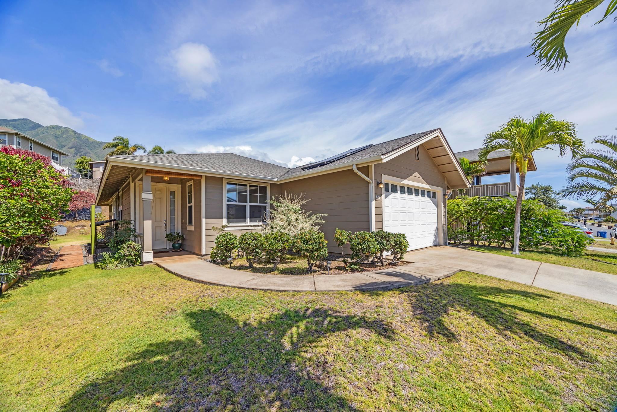672  Komo Ohia St Komo Ohia, Wailuku home - photo 2 of 35