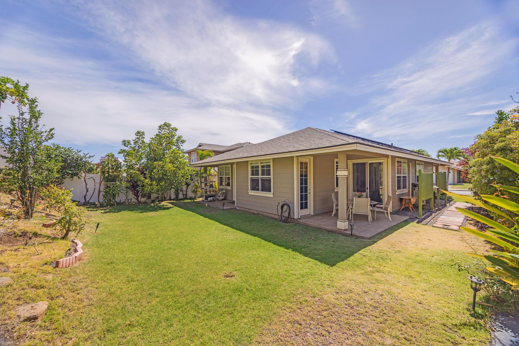 672  Komo Ohia St Komo Ohia, Wailuku home - photo 24 of 35