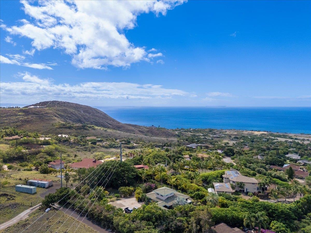 676  Kai Hele Ku St Launiupoko, Lahaina home - photo 4 of 45