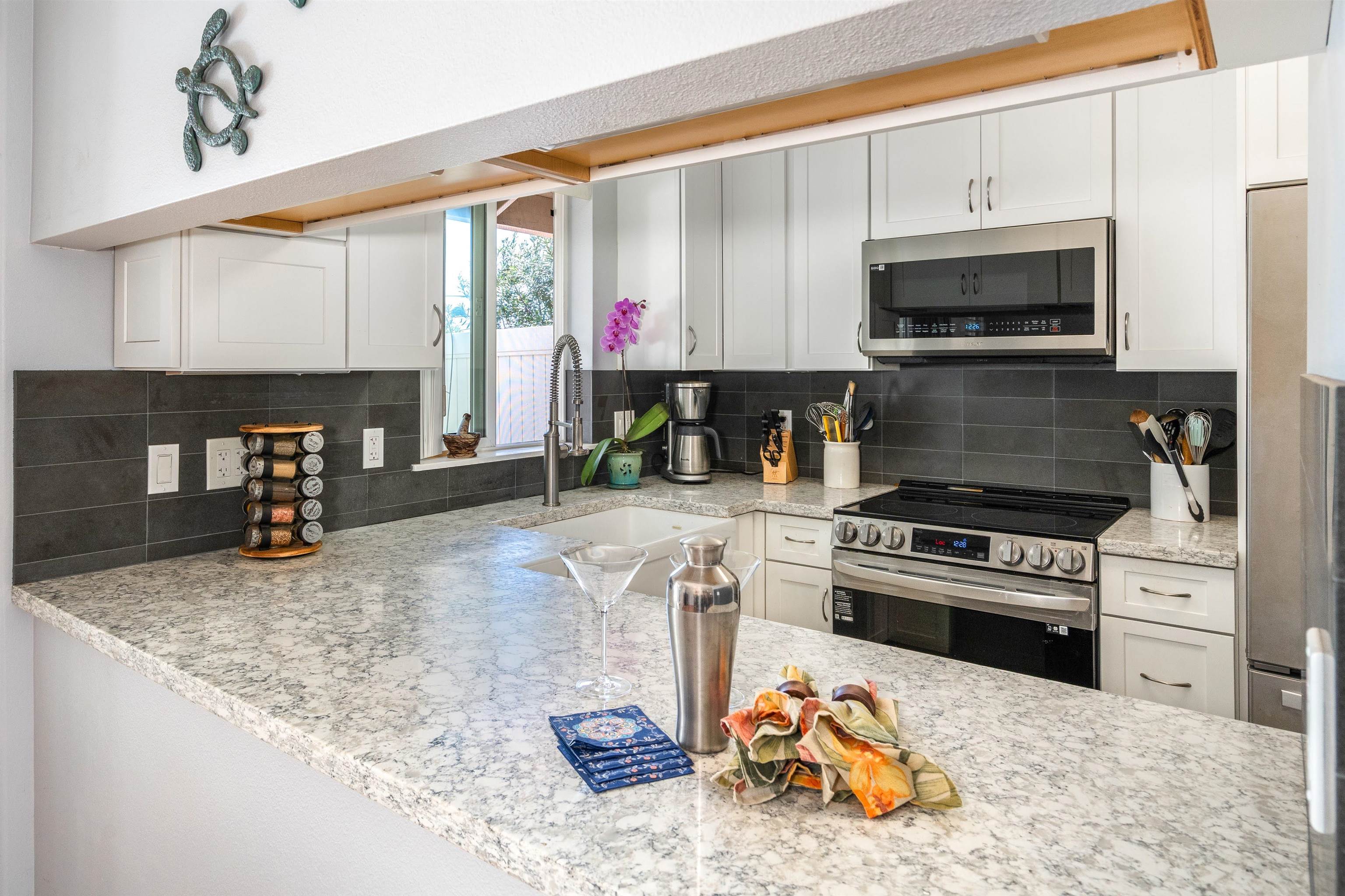 Kehalani Gardens condo # 902, Wailuku, Hawaii - photo 4 of 39