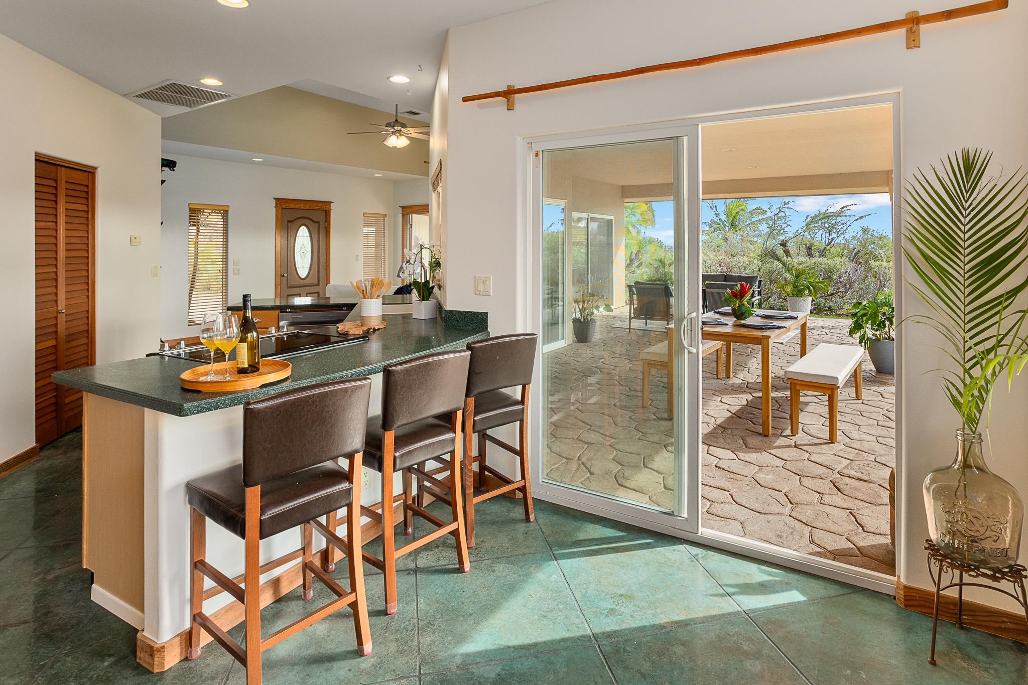 68  Awaiku St Launiupoko, Lahaina home - photo 17 of 34