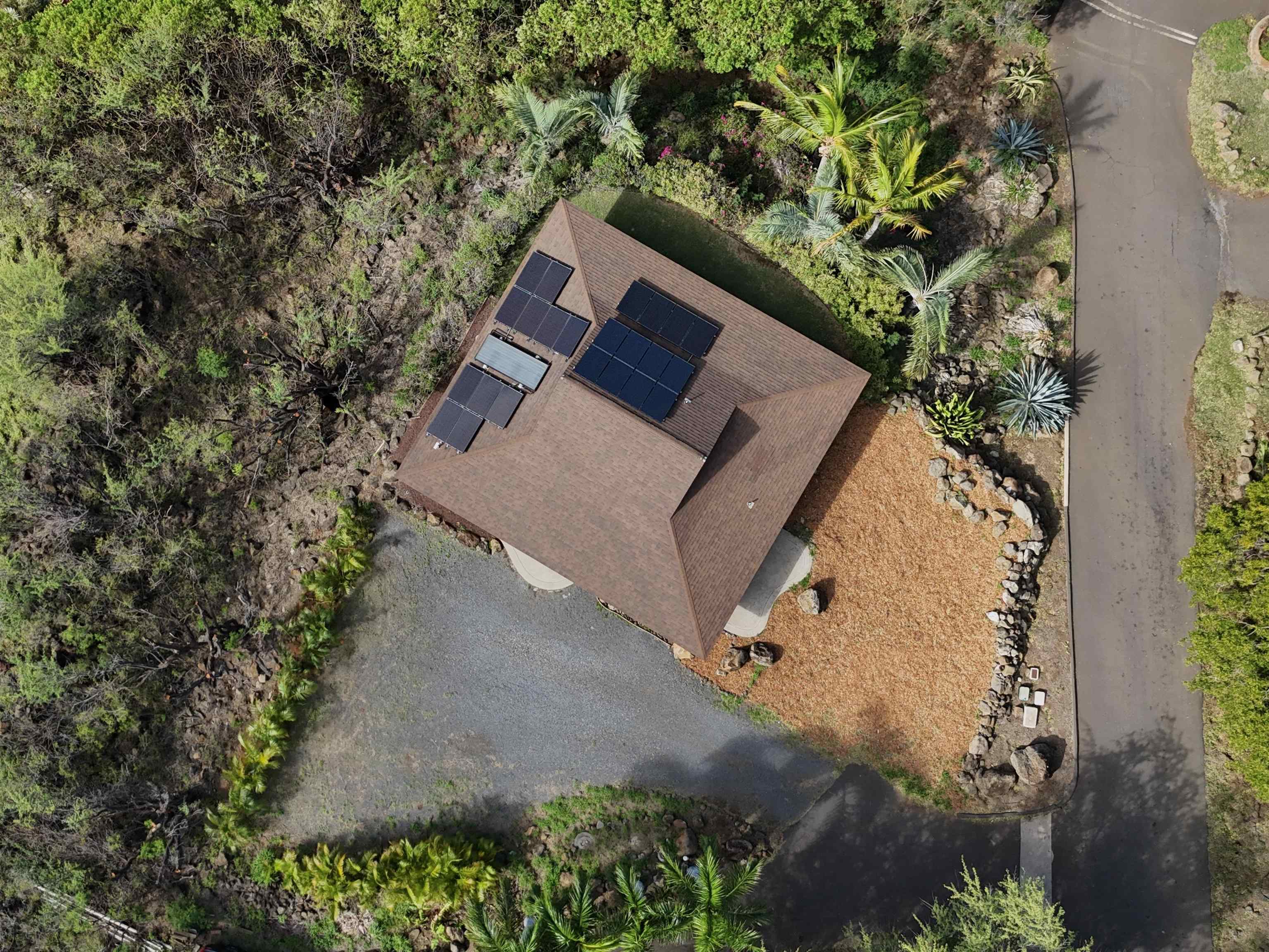 68  Awaiku St Launiupoko, Lahaina home - photo 32 of 33