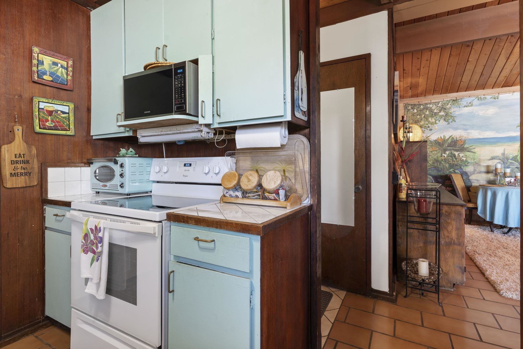 68  Ohukai St N Kihei, Kihei home - photo 14 of 30