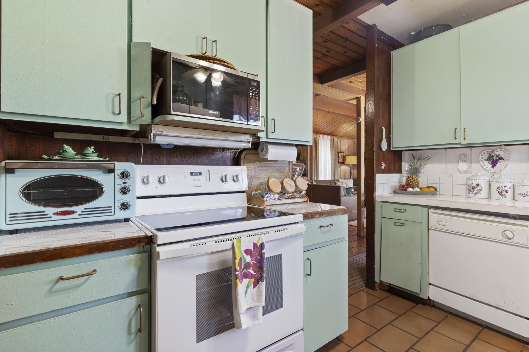 68  Ohukai St N Kihei, Kihei home - photo 15 of 30