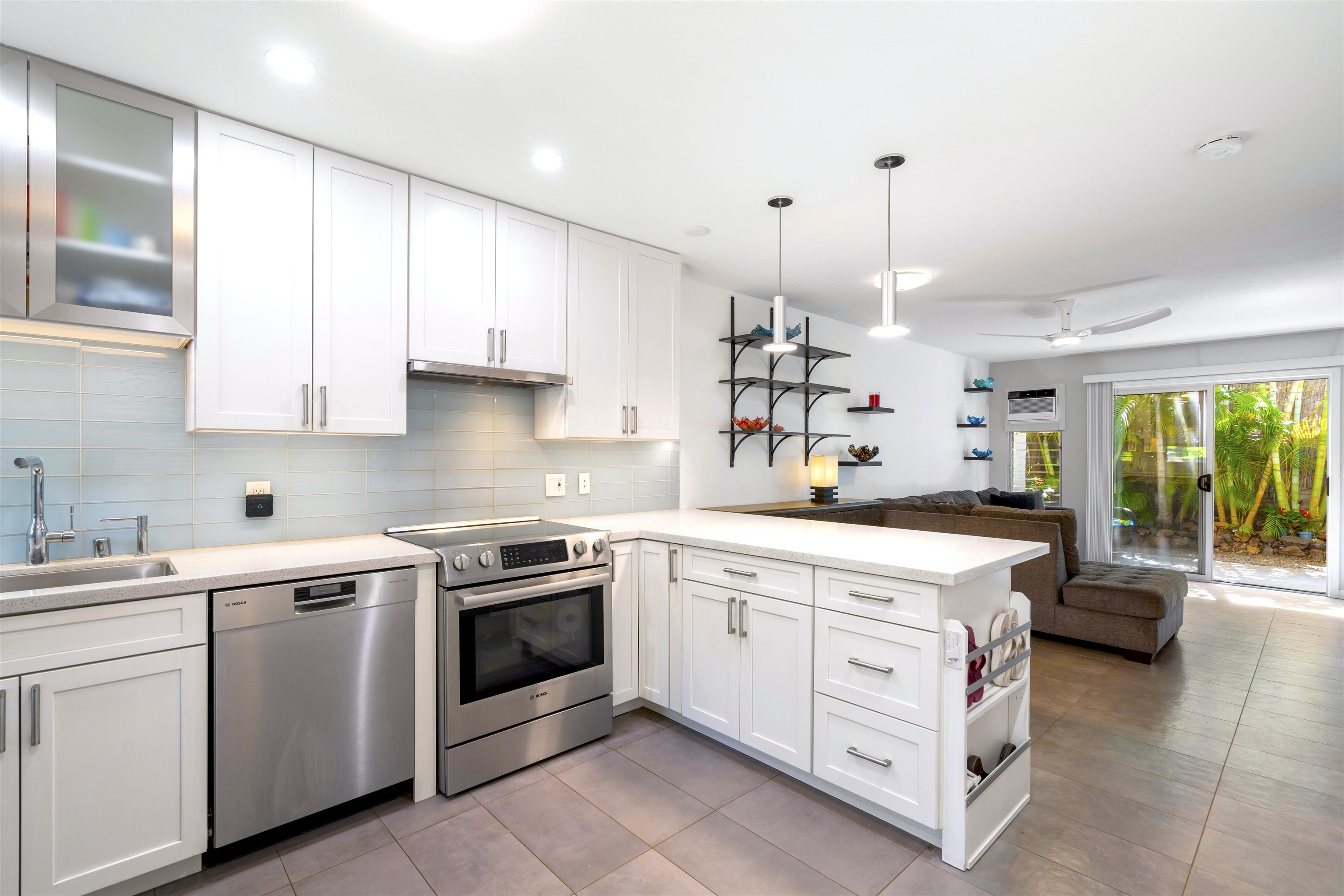 White Sea Terrace condo # 5, Kihei, Hawaii - photo 8 of 38