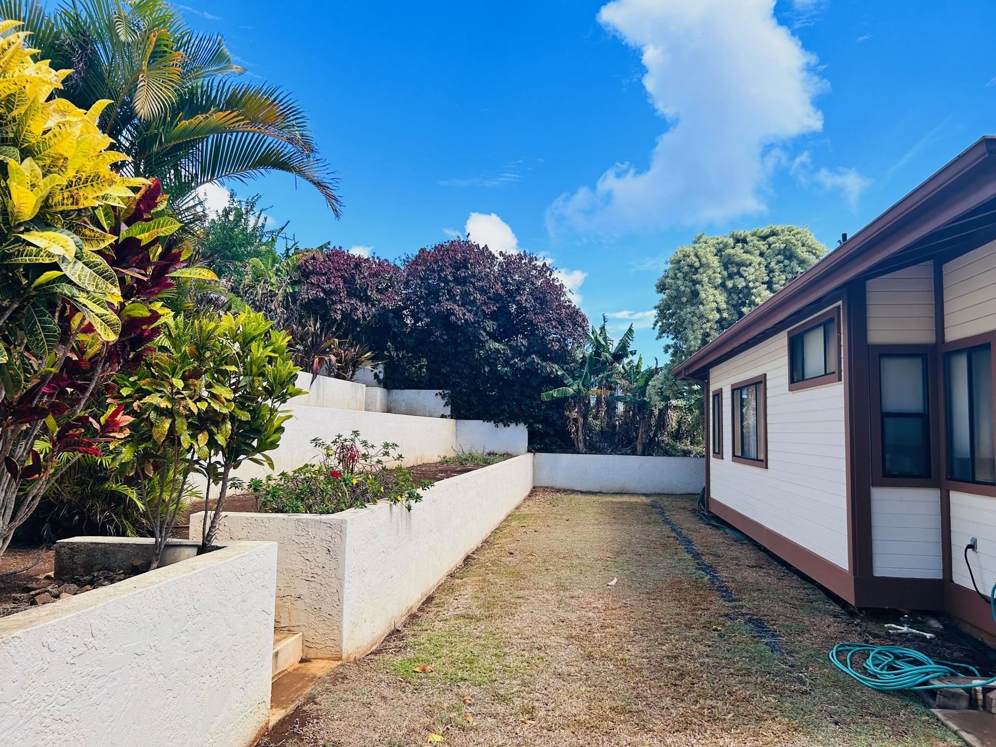 680  Noweo Pl Wailuku Heights, Wailuku home - photo 45 of 49