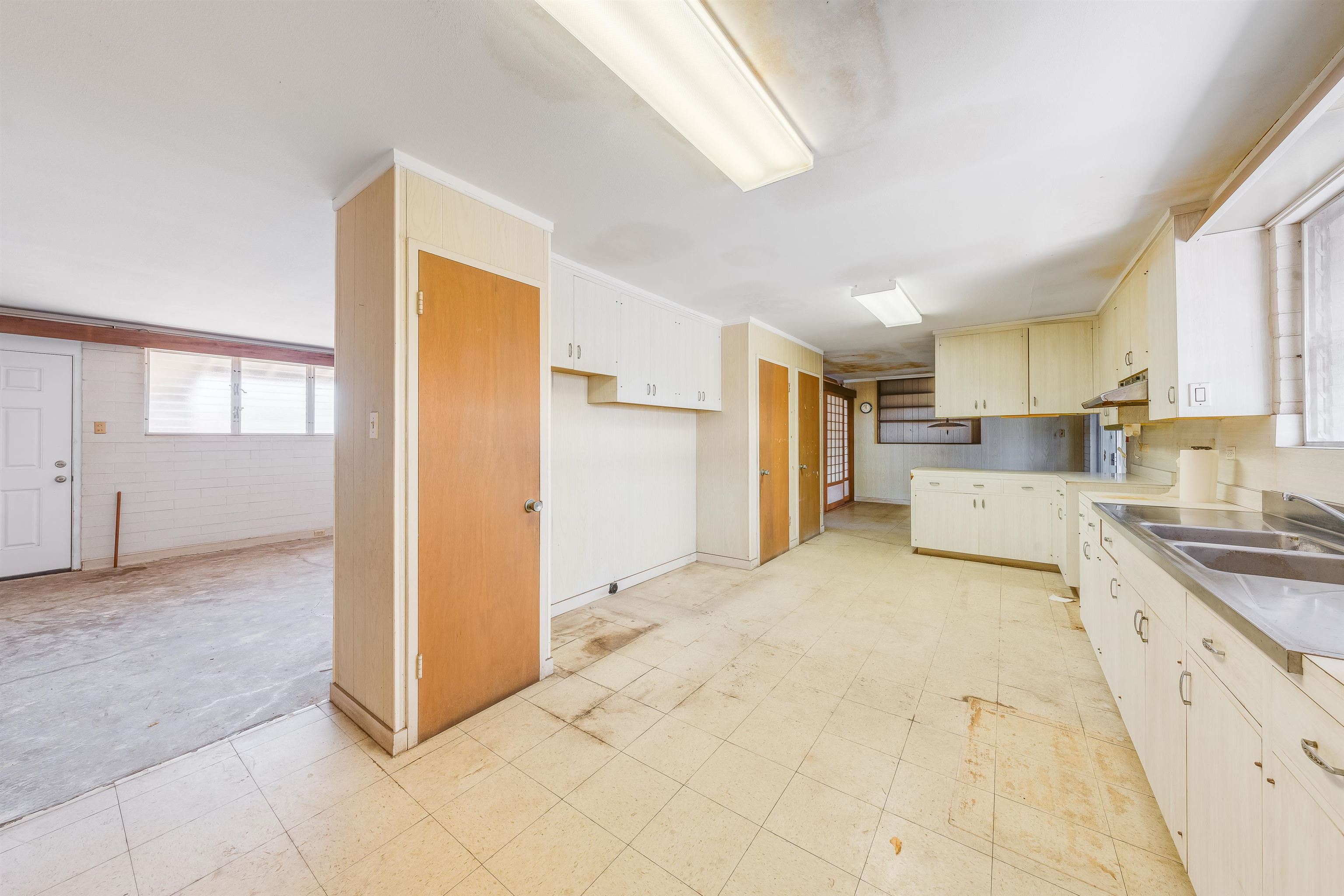 681  Molokai Akau St , Kahului home - photo 6 of 30