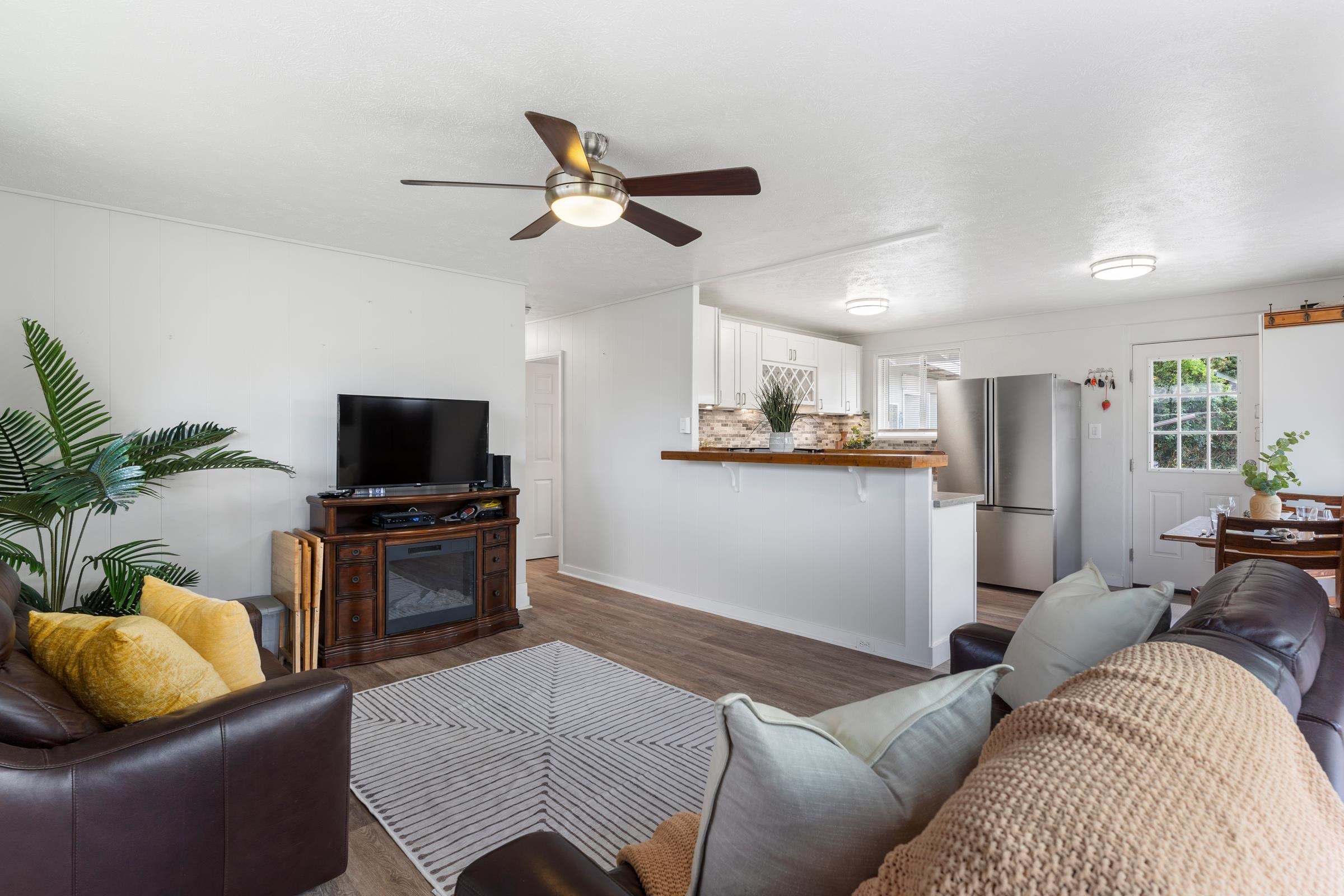 686  Onipaa Pl , Makawao/Olinda/Haliimaile home - photo 2 of 36