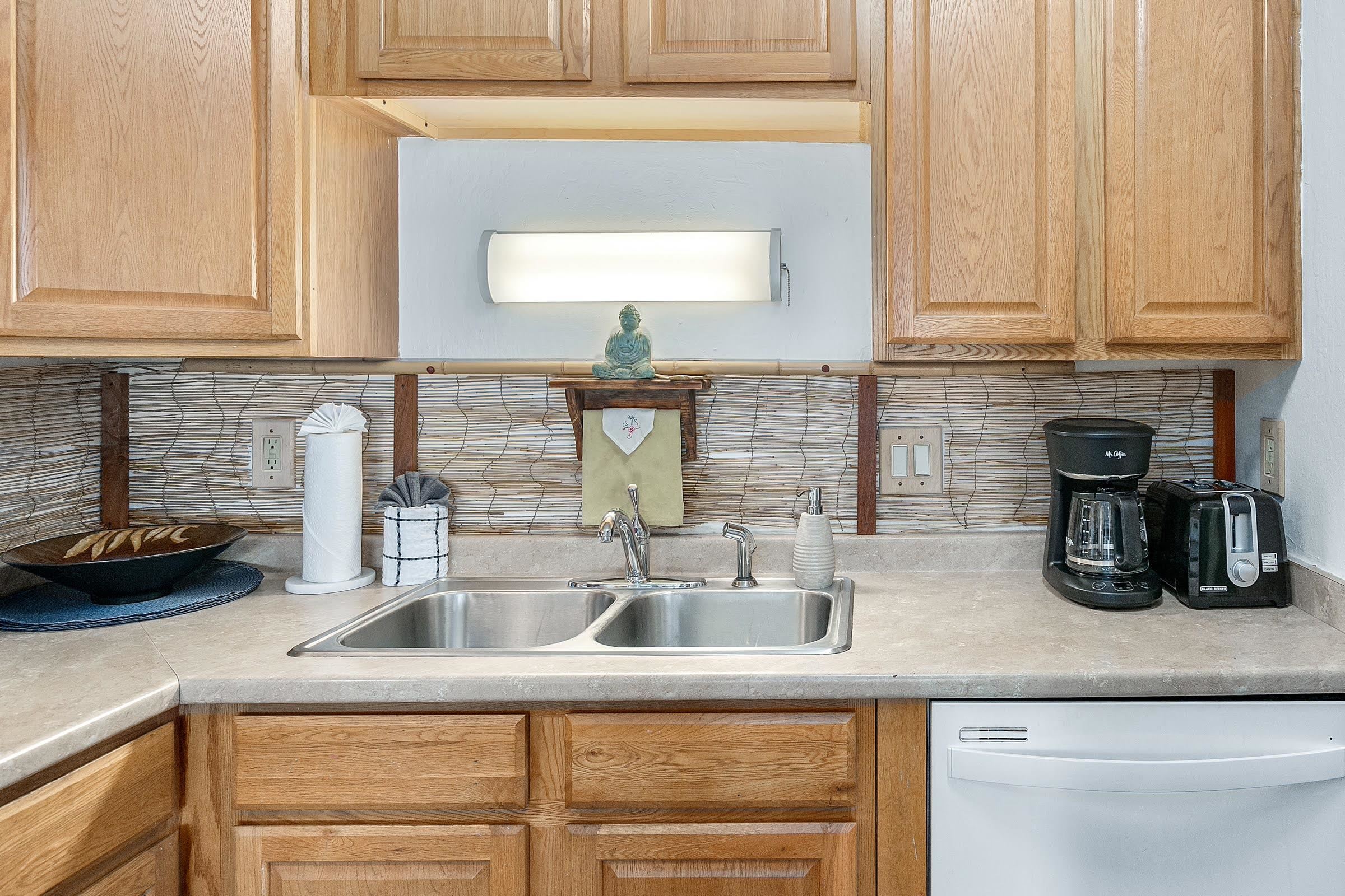 Hale Mahialani condo # 4, Kihei, Hawaii - photo 19 of 39