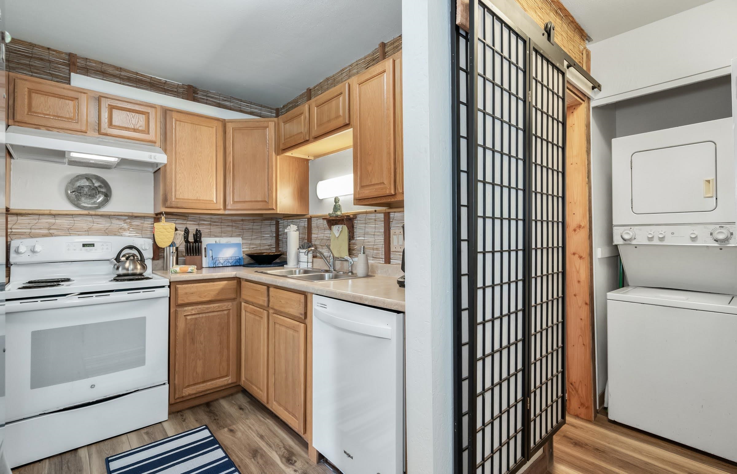 Hale Mahialani condo # 4, Kihei, Hawaii - photo 21 of 39