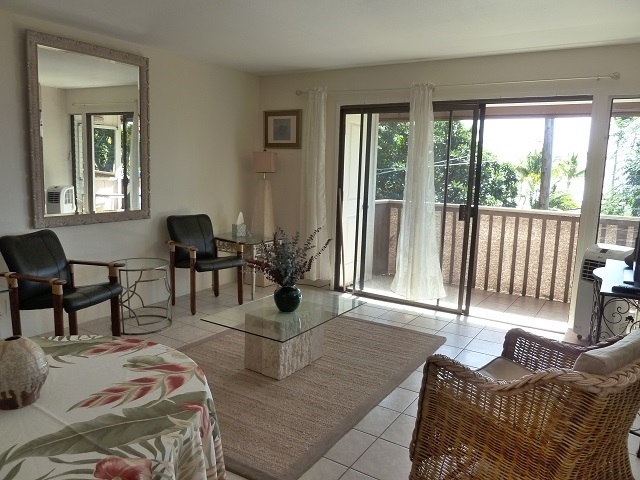 Hale Mahialani condo # 6, Kihei, Hawaii - photo 2 of 15