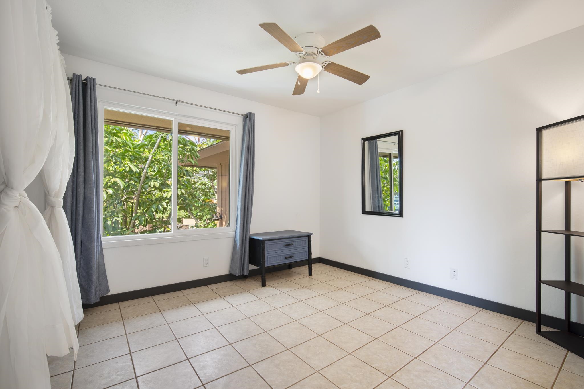 Hale Mahialani condo # 6, Kihei, Hawaii - photo 16 of 32