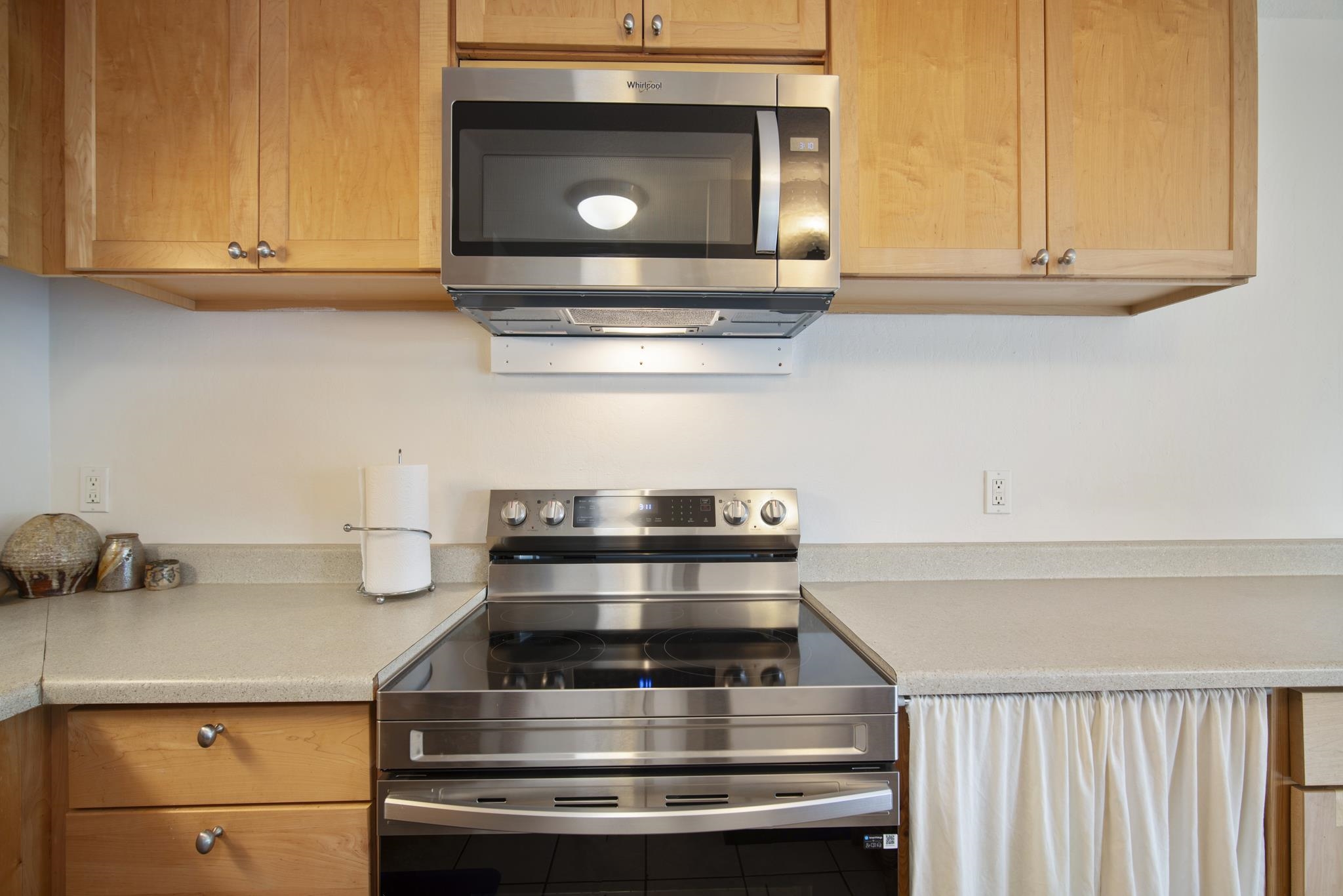 Hale Mahialani condo # 6, Kihei, Hawaii - photo 9 of 32