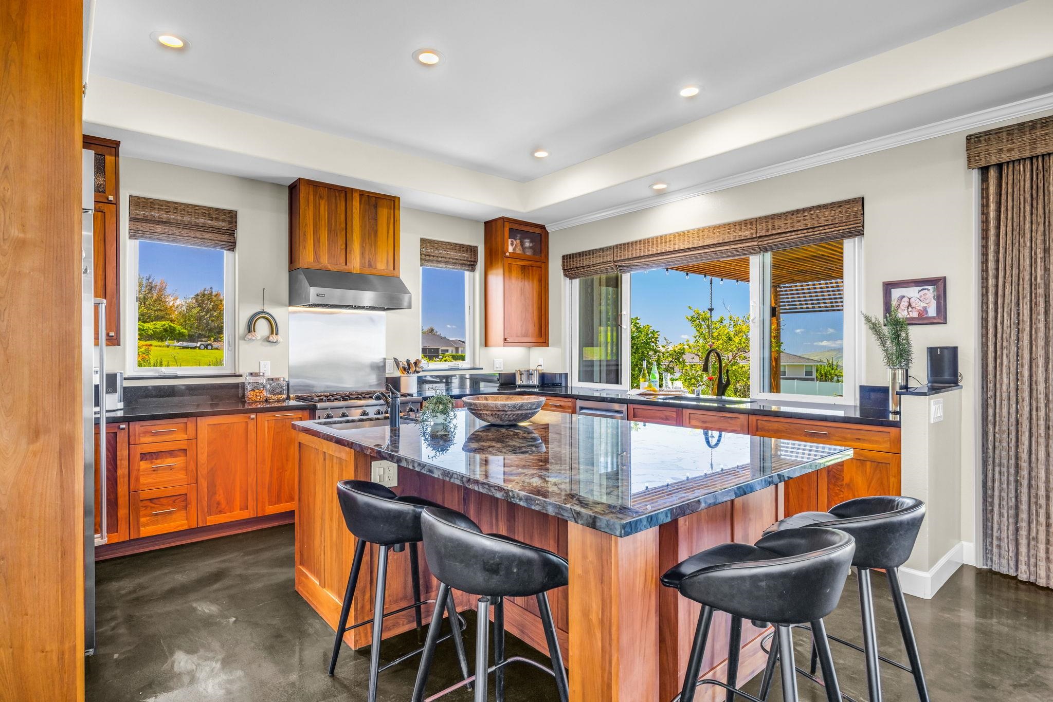 7  Lilinoe Pl Kualono, Pukalani home - photo 13 of 50