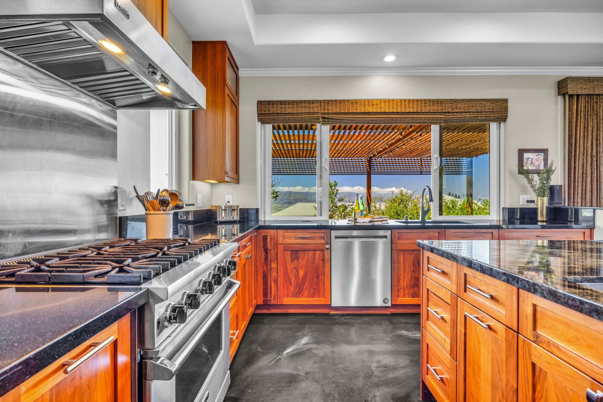 7  Lilinoe Pl Kualono, Pukalani home - photo 17 of 50