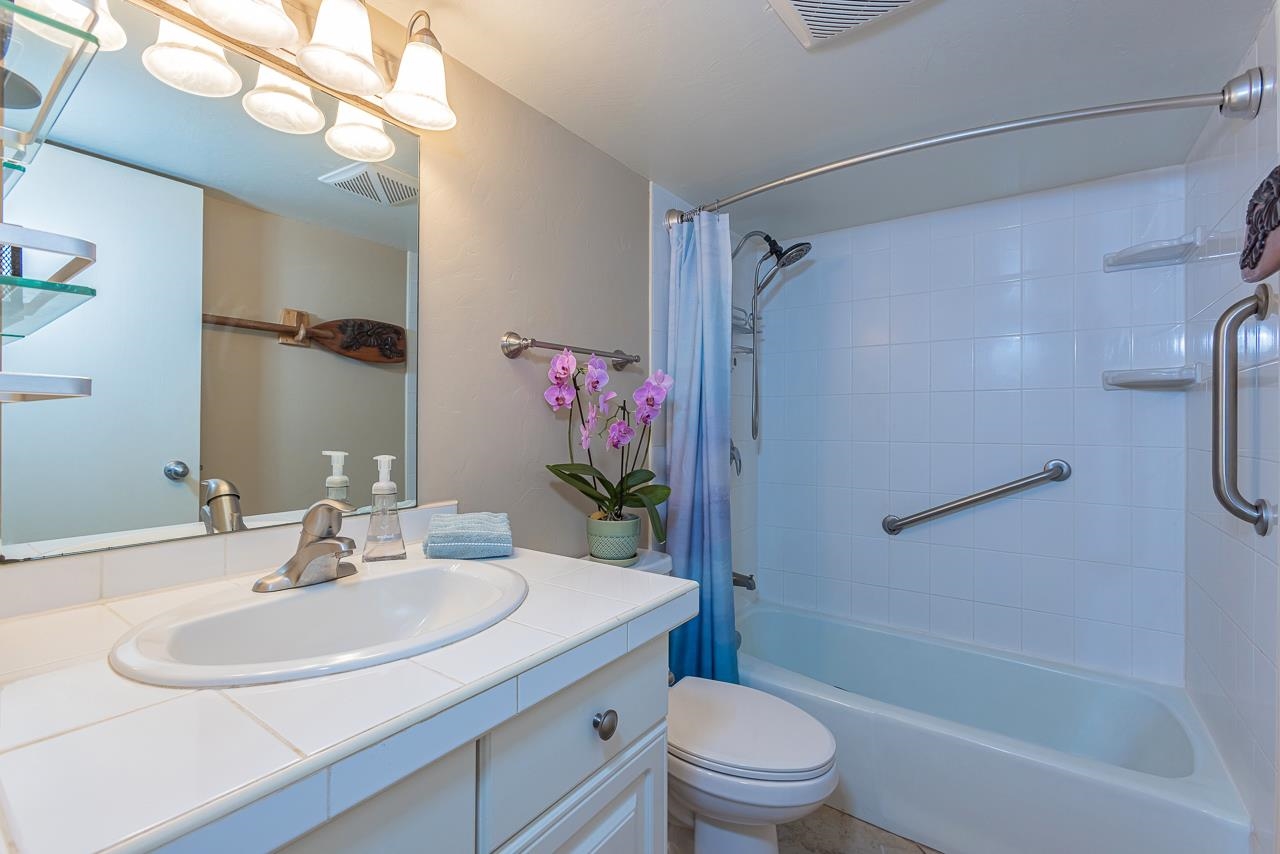 Maalaea Kai condo # 403, Wailuku, Hawaii - photo 17 of 37