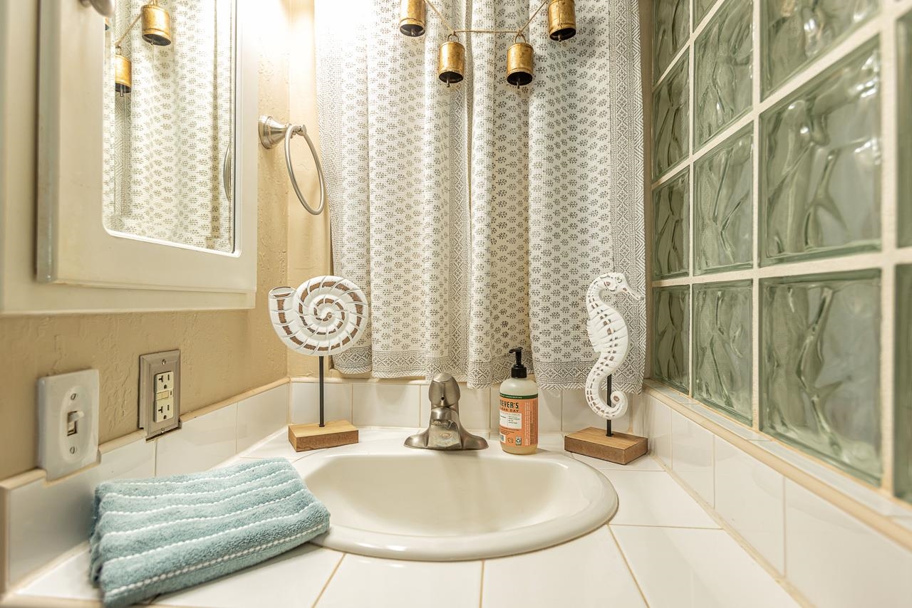 Maalaea Kai condo # 403, Wailuku, Hawaii - photo 22 of 37