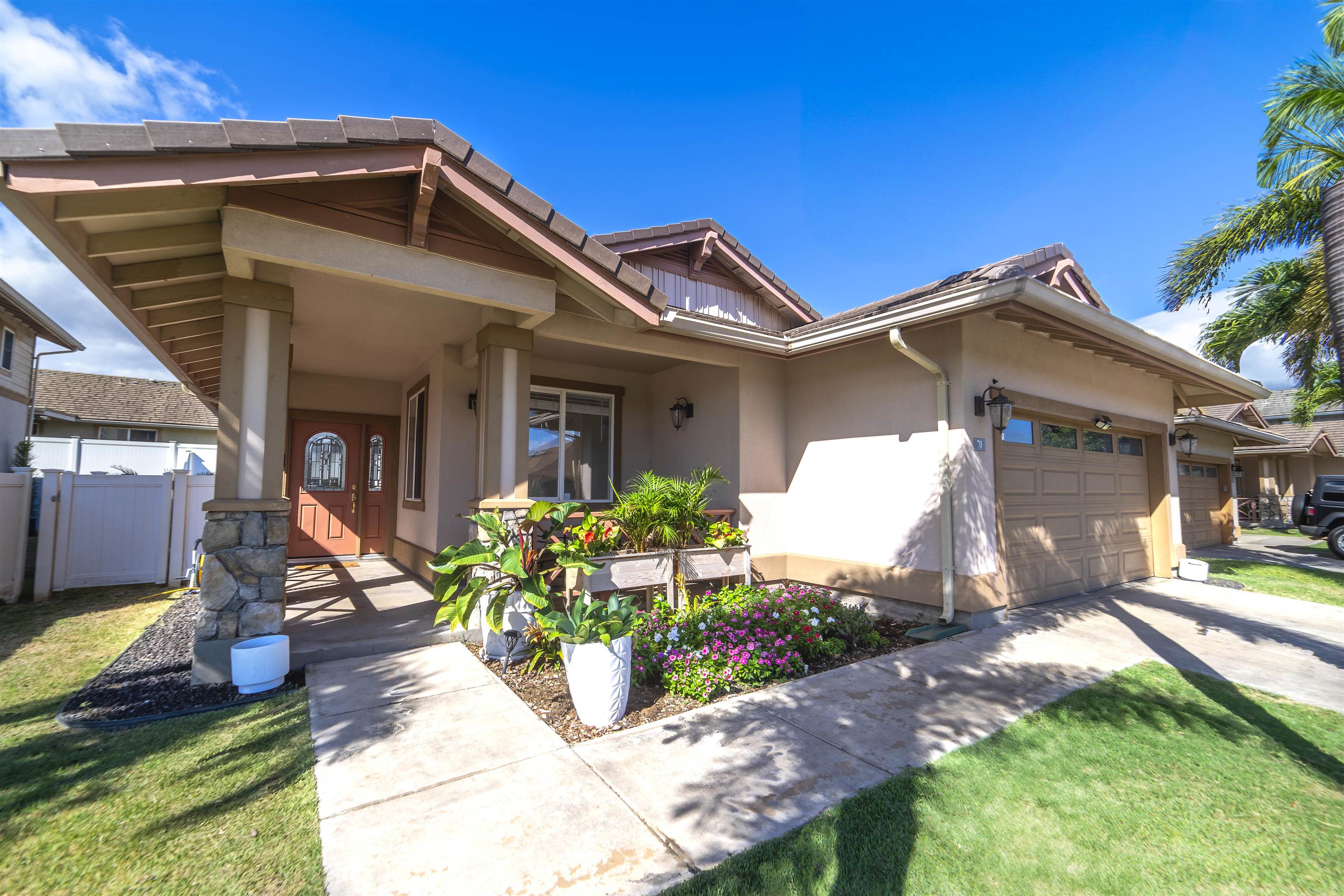 70  Hoku Puhipaka St Maui Lani, Kahului home - photo 3 of 36
