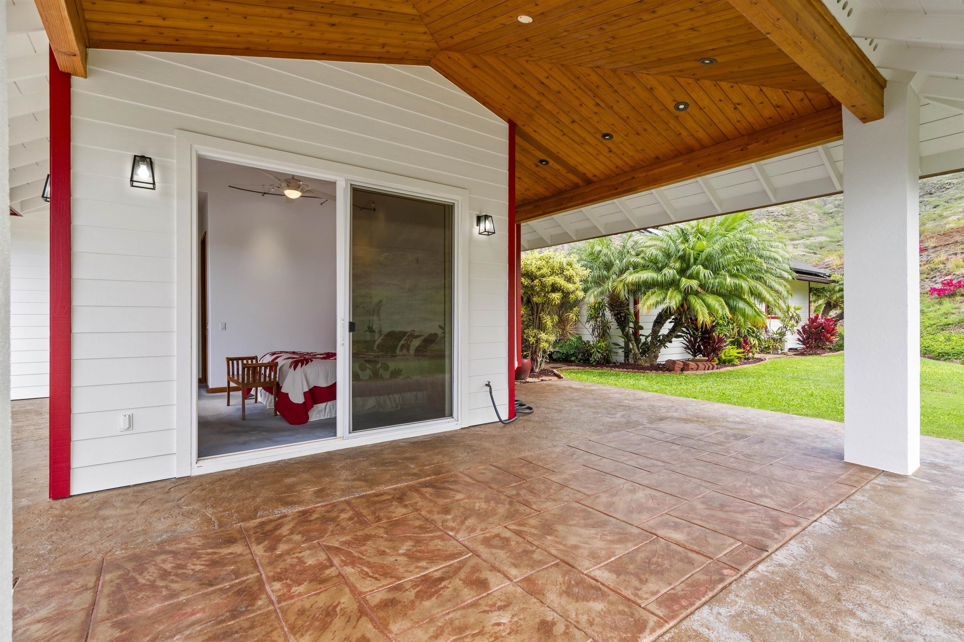 70  Iliahi Way Launiupoko, Lahaina home - photo 11 of 30