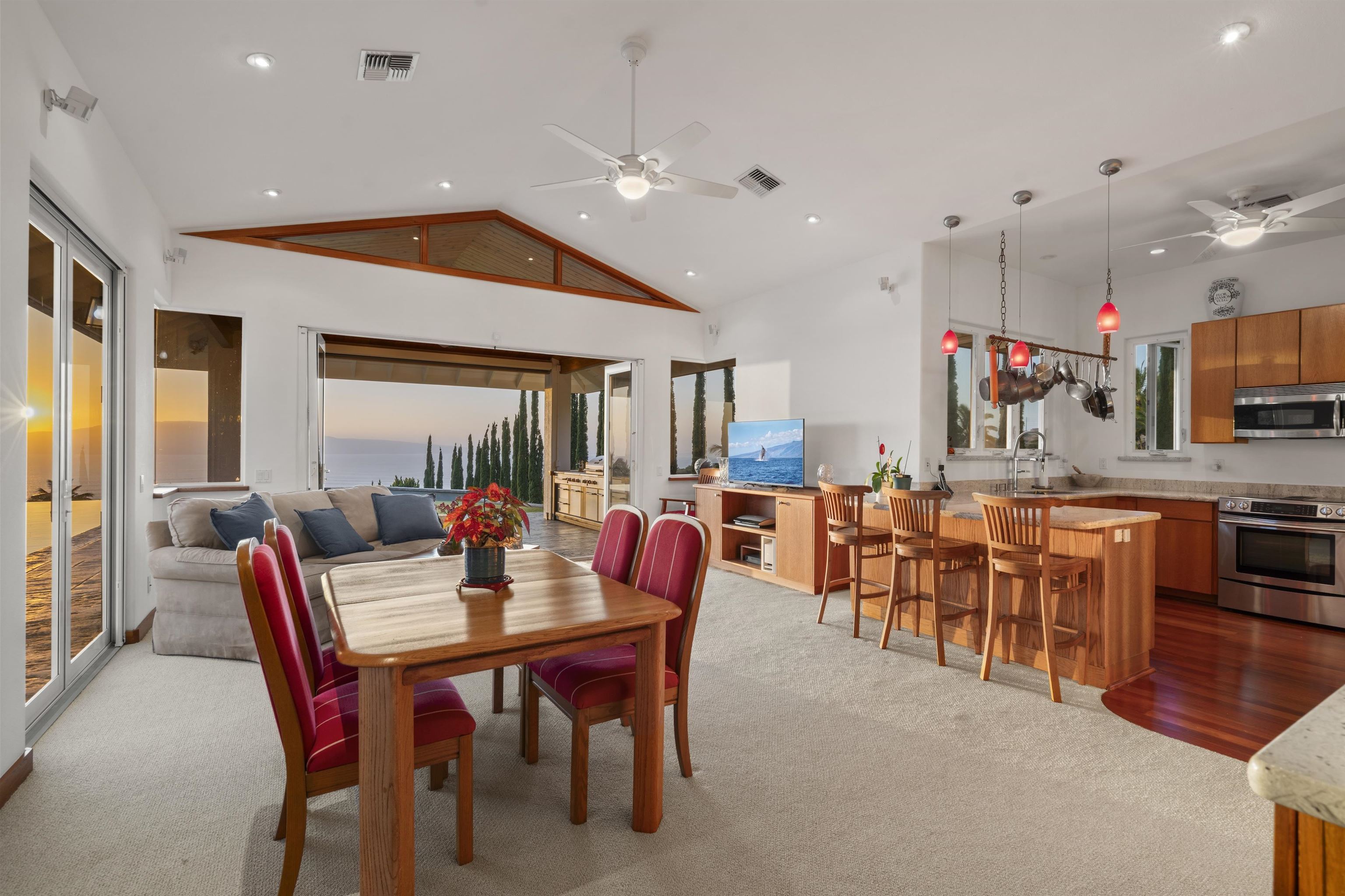 70  Iliahi Way Launiupoko, Lahaina home - photo 13 of 30