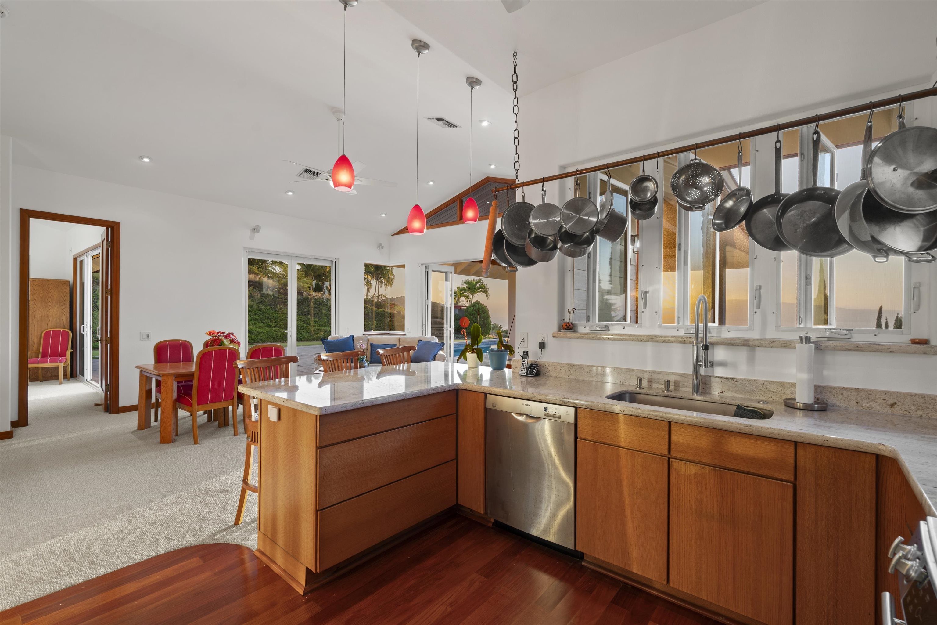 70  Iliahi Way Launiupoko, Lahaina home - photo 19 of 50