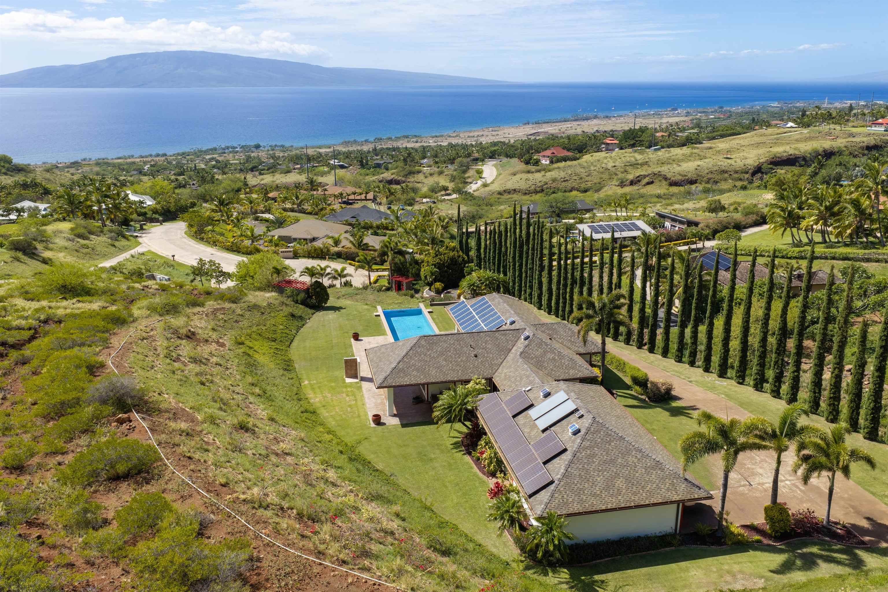 70  Iliahi Way Launiupoko, Lahaina home - photo 4 of 30