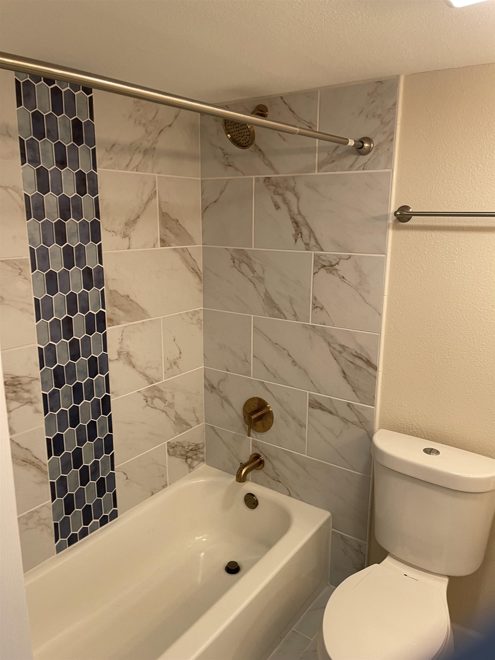 Iao Parkside I condo # 14-104, Wailuku, Hawaii - photo 6 of 21