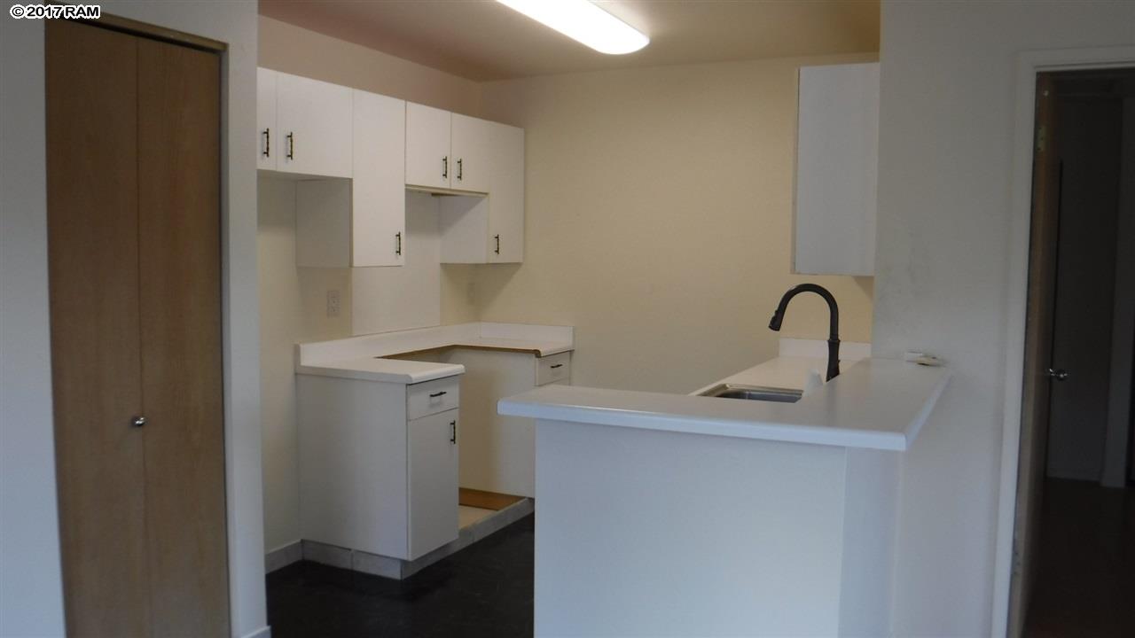 Iao Parkside IV-A condo # 38-201, Wailuku, Hawaii - photo 10 of 11