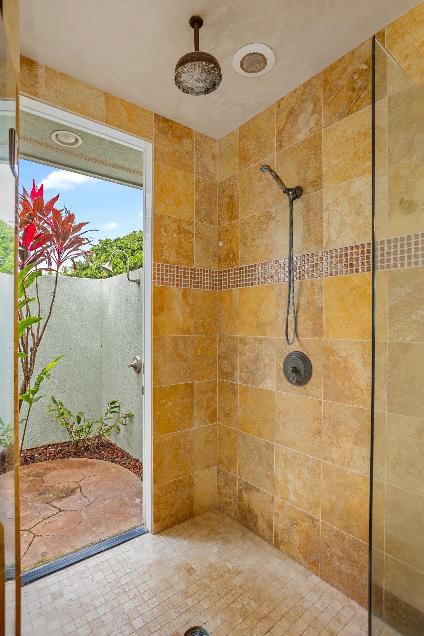 70  Wailau Pl Launiupoko, Lahaina home - photo 17 of 36