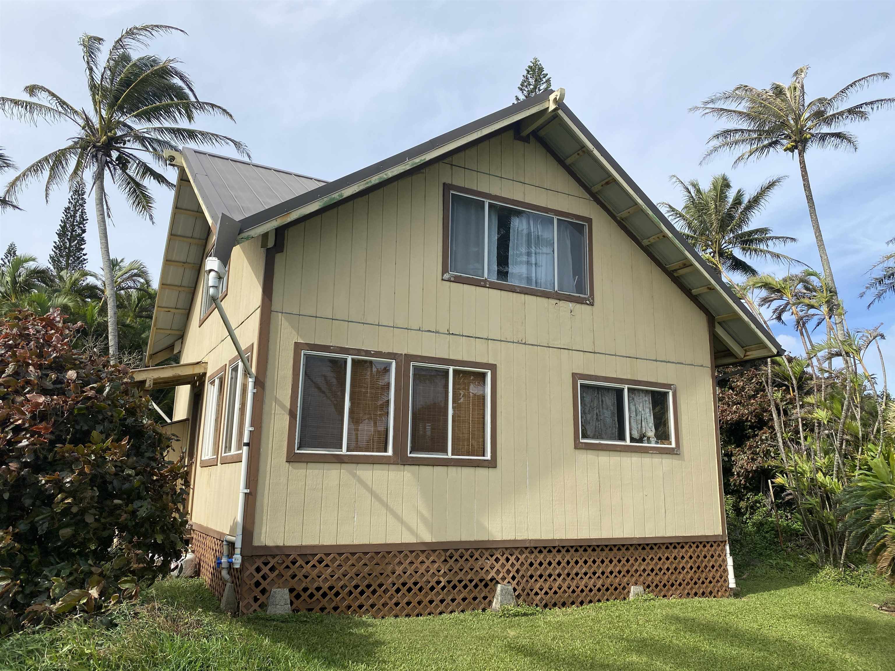 700  Honopou Rd Twin Falls, Haiku home - photo 4 of 24