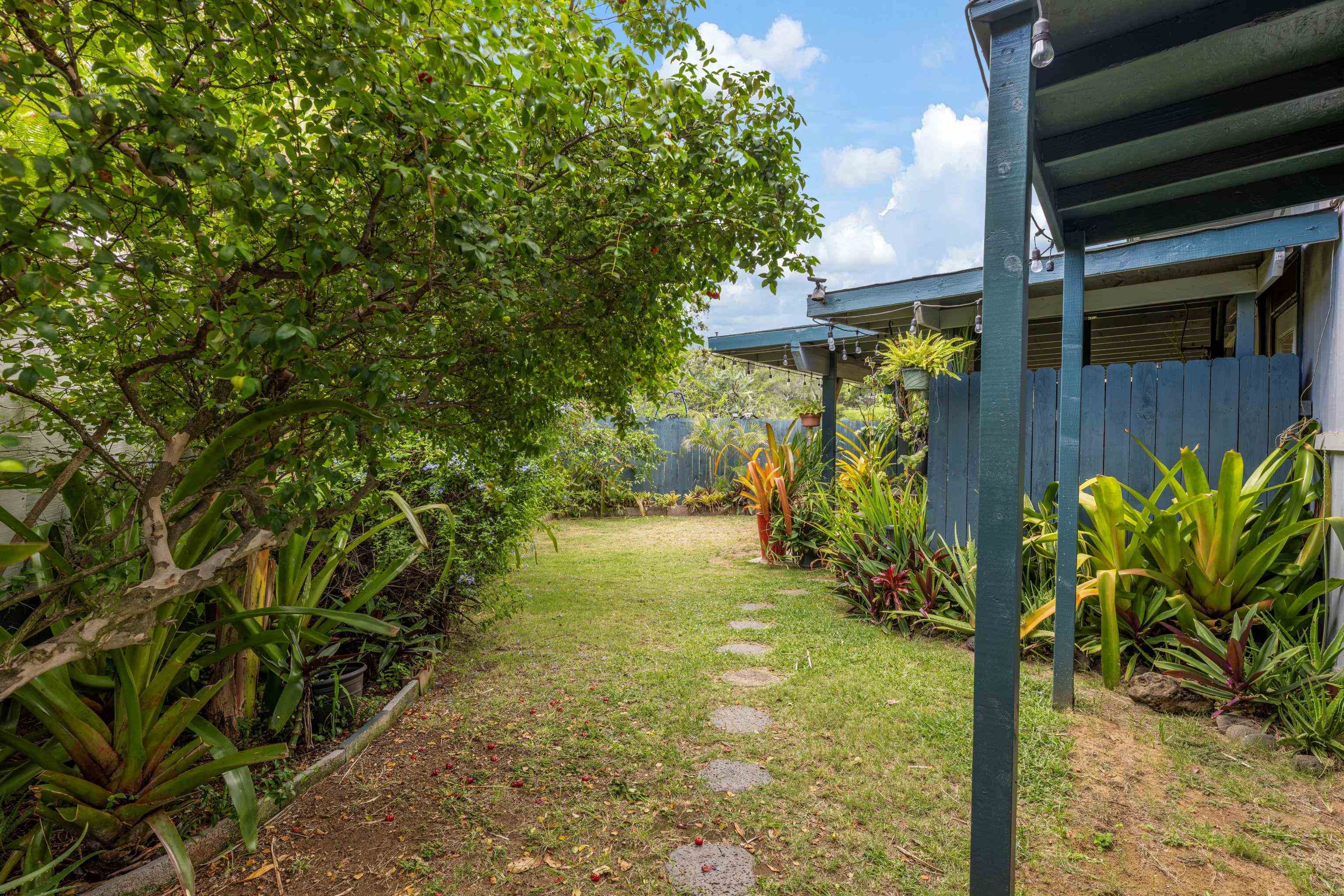 701  Kaae Rd , Wailuku home - photo 23 of 46