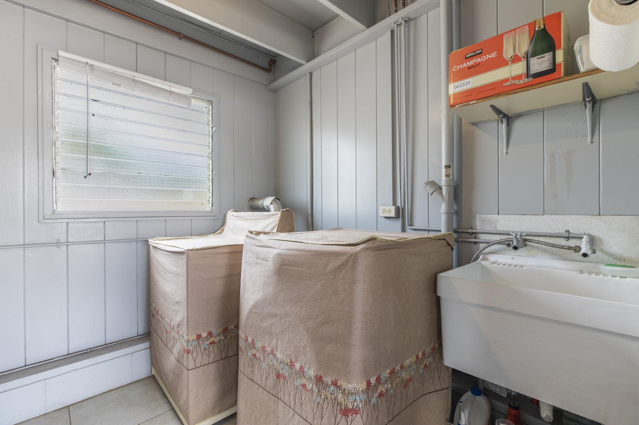 708  Hina Pl , Kahului home - photo 28 of 41