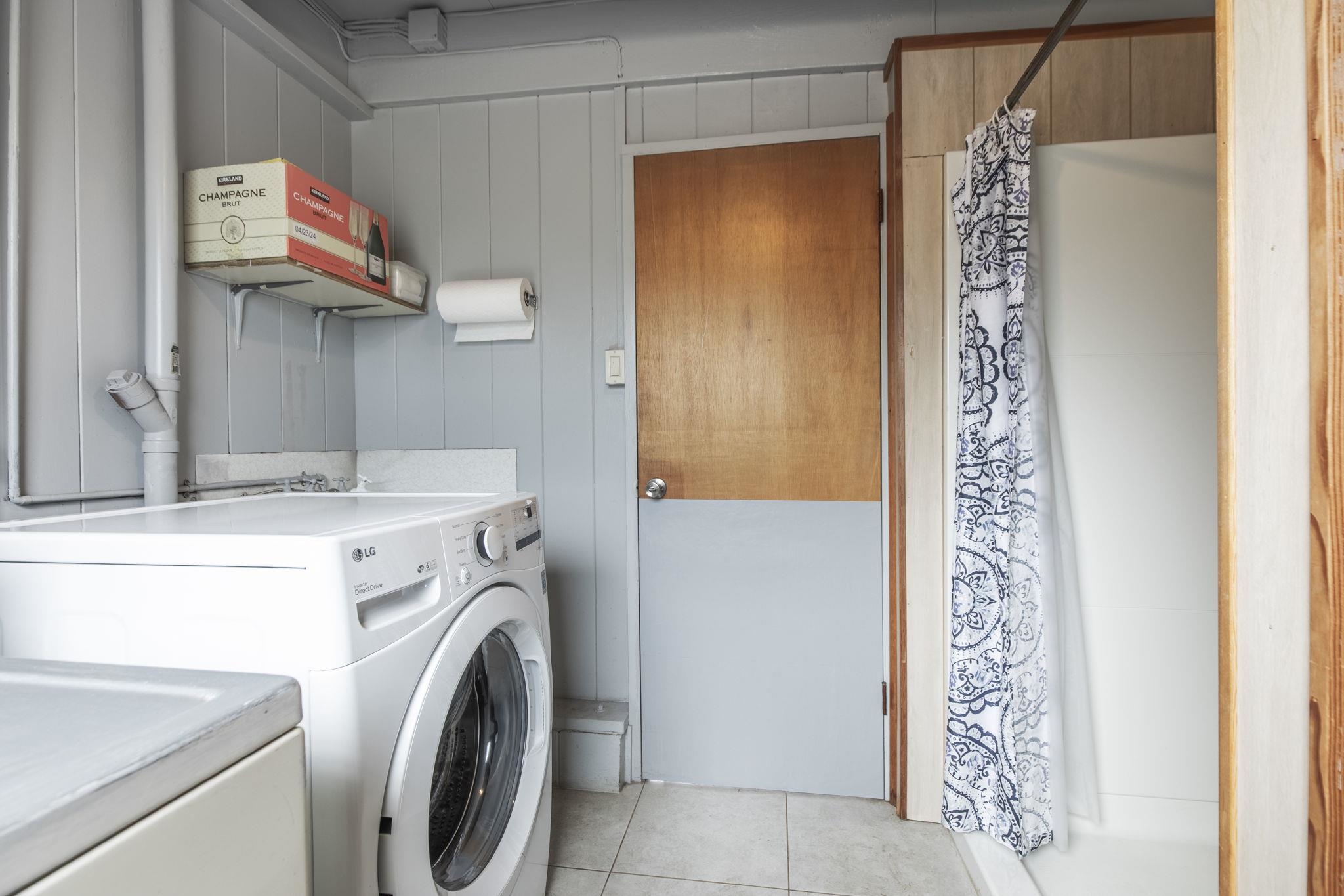 708  Hina Pl , Kahului home - photo 31 of 41