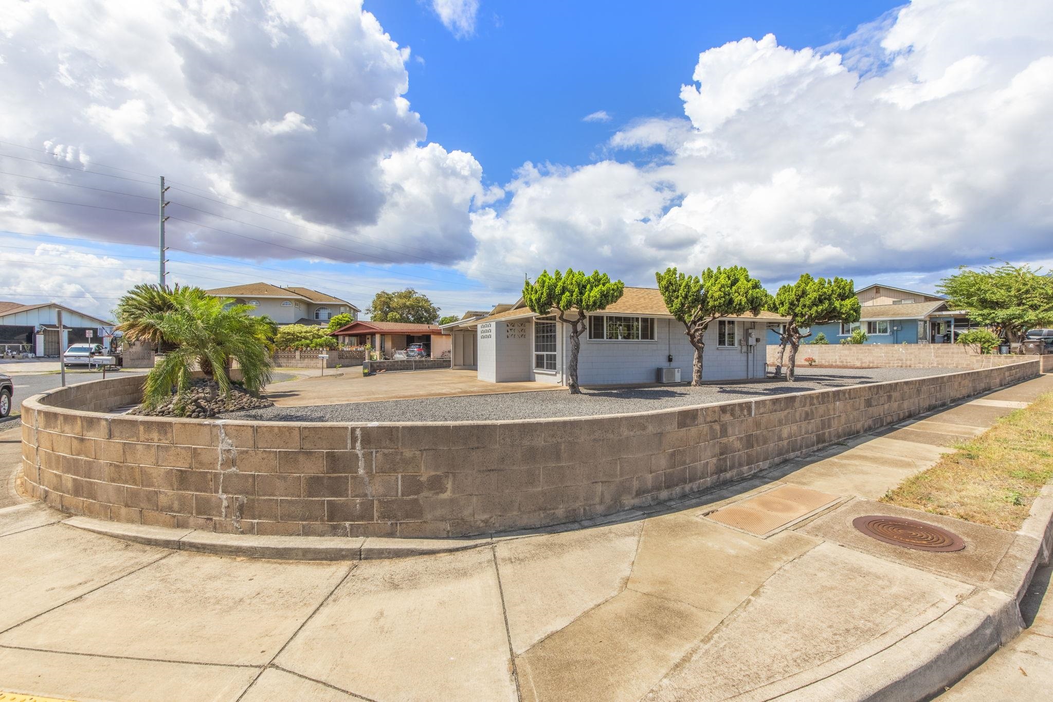 708  Hina Pl , Kahului home - photo 5 of 41