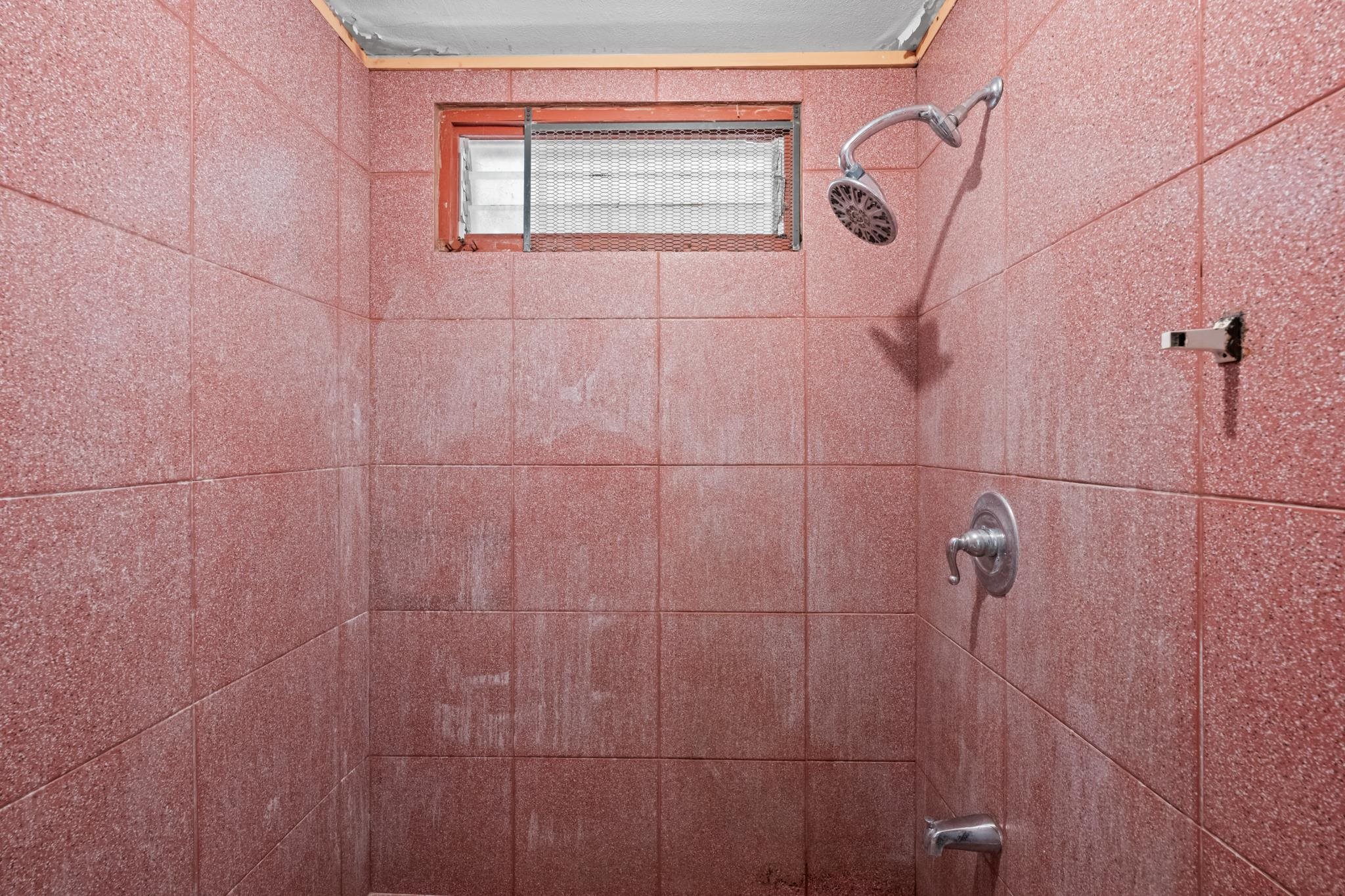 709  Kaimana Pl , Kahului home - photo 17 of 49