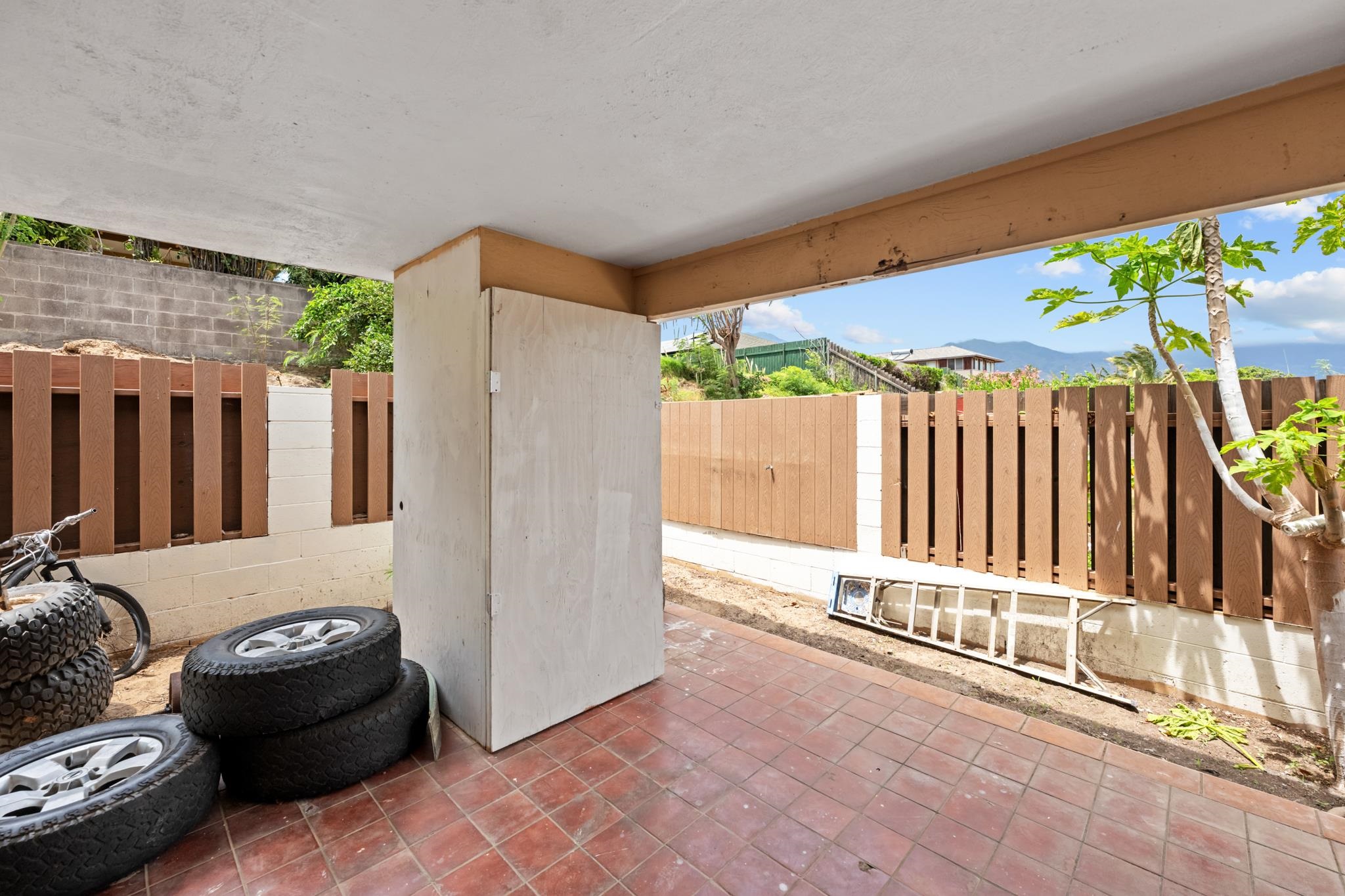 709  Kaimana Pl , Kahului home - photo 32 of 49