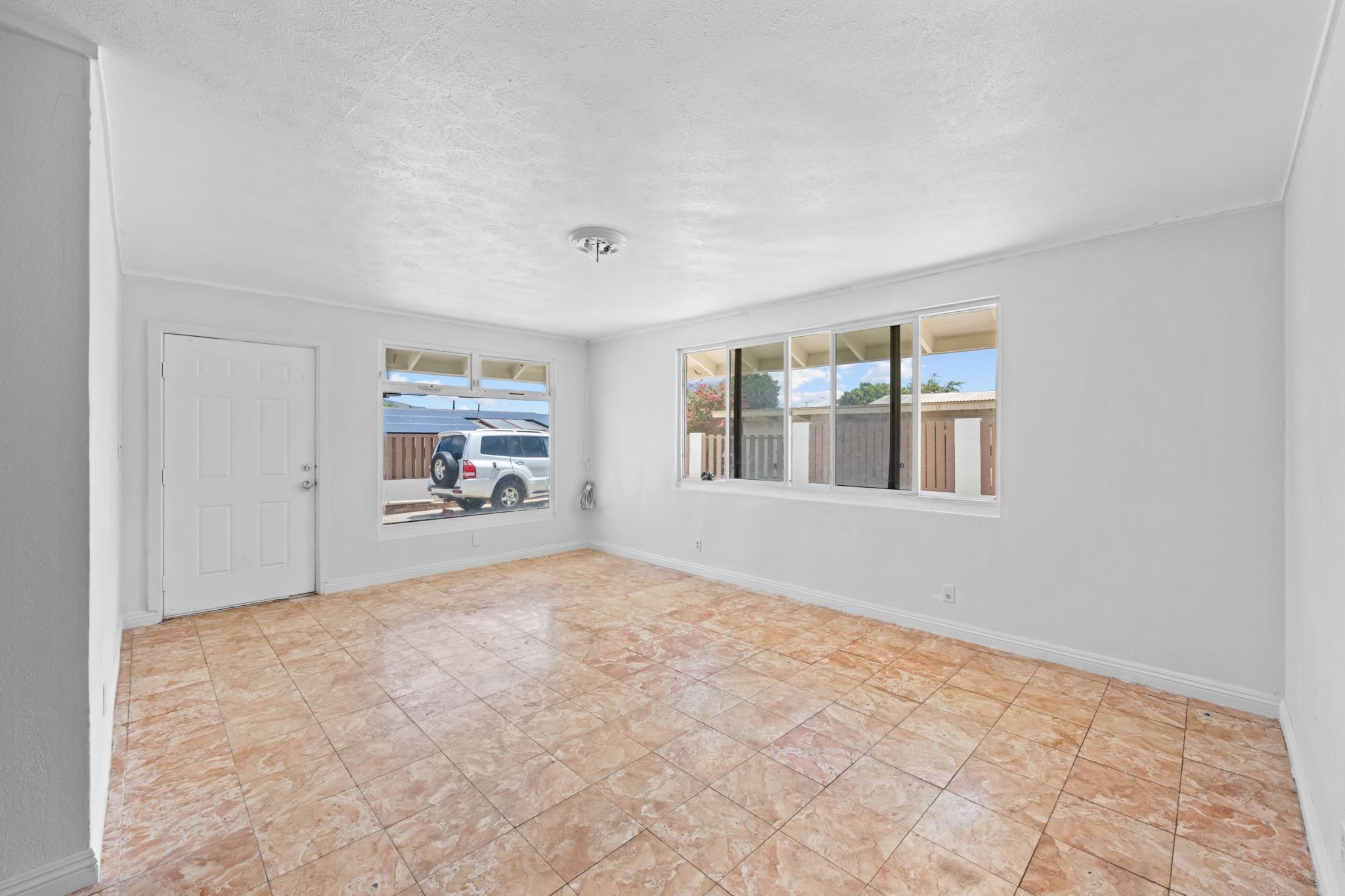 709  Kaimana Pl , Kahului home - photo 8 of 49