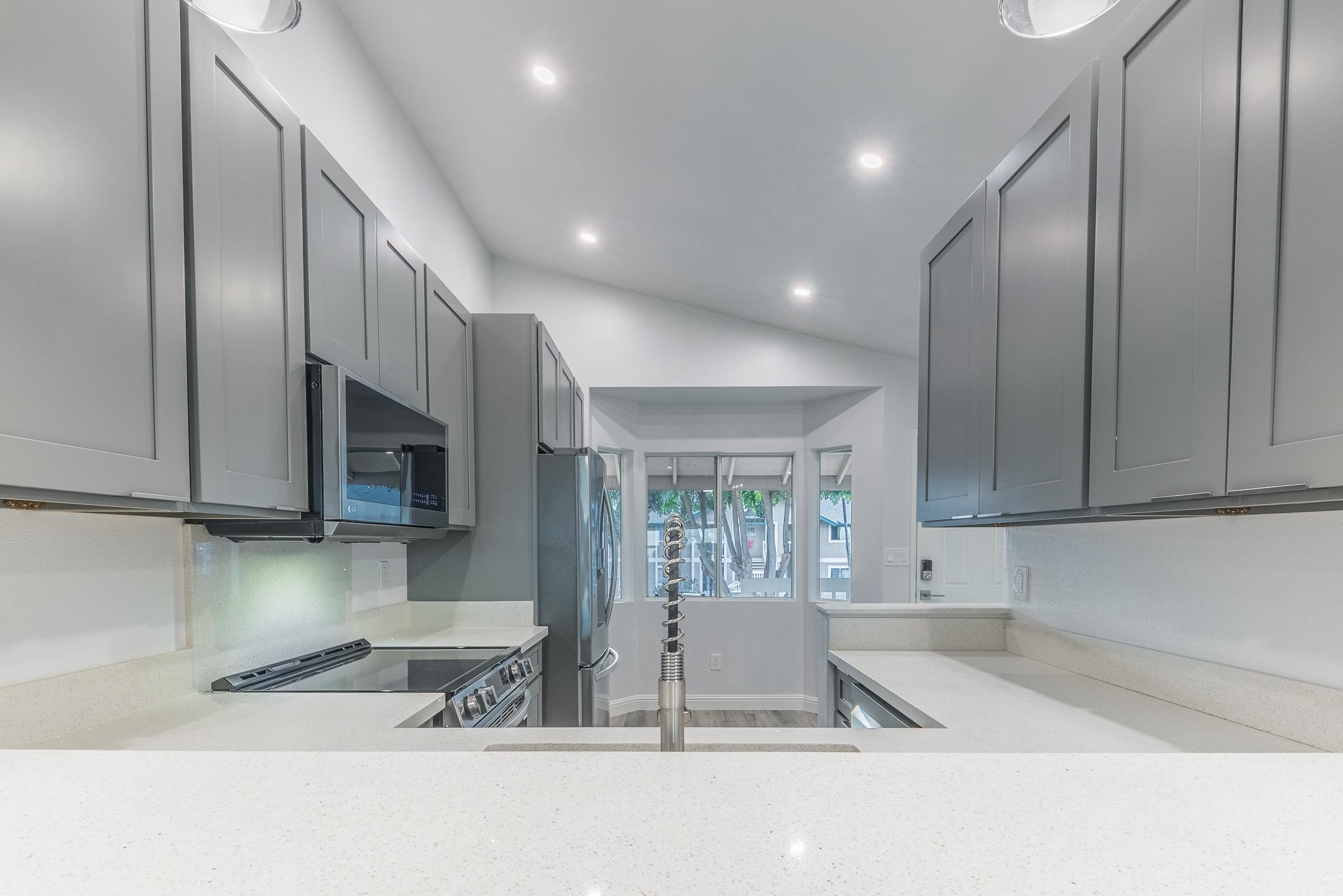 Iao Parkside IV-A condo # 35-203, Wailuku, Hawaii - photo 7 of 22