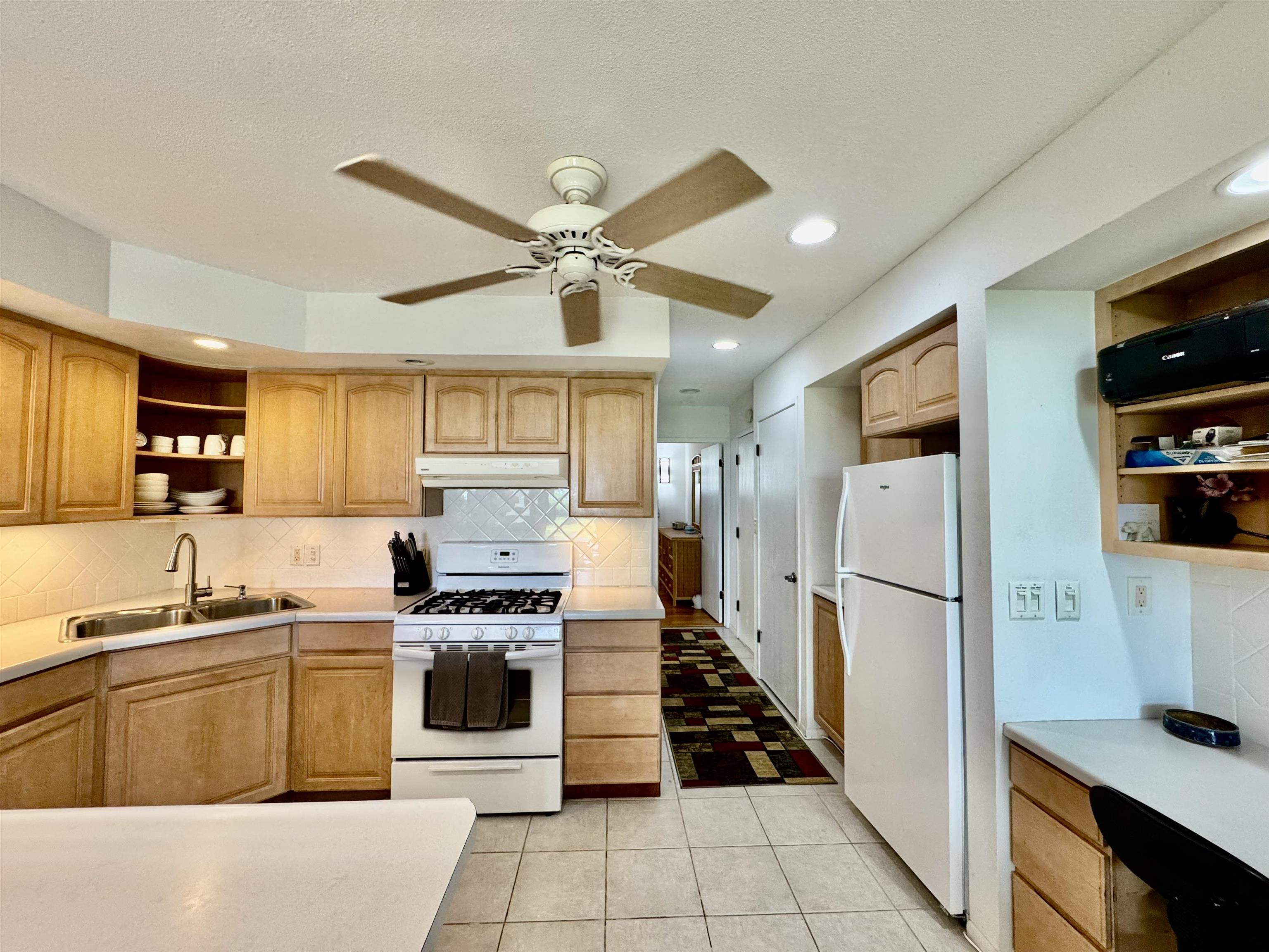 Wavecrest condo # A110, Kaunakakai, Hawaii - photo 16 of 20