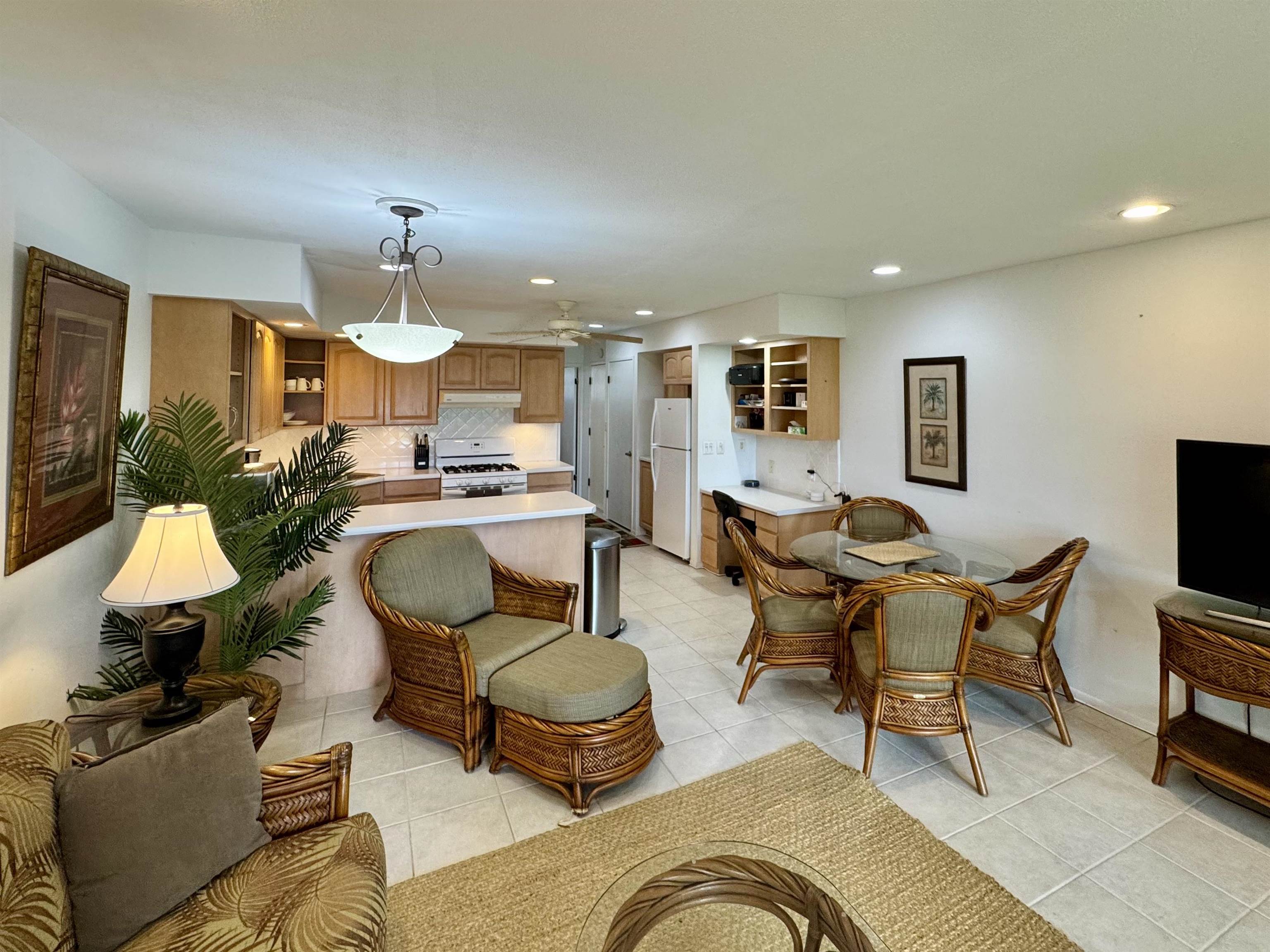 Wavecrest condo # A110, Kaunakakai, Hawaii - photo 4 of 20