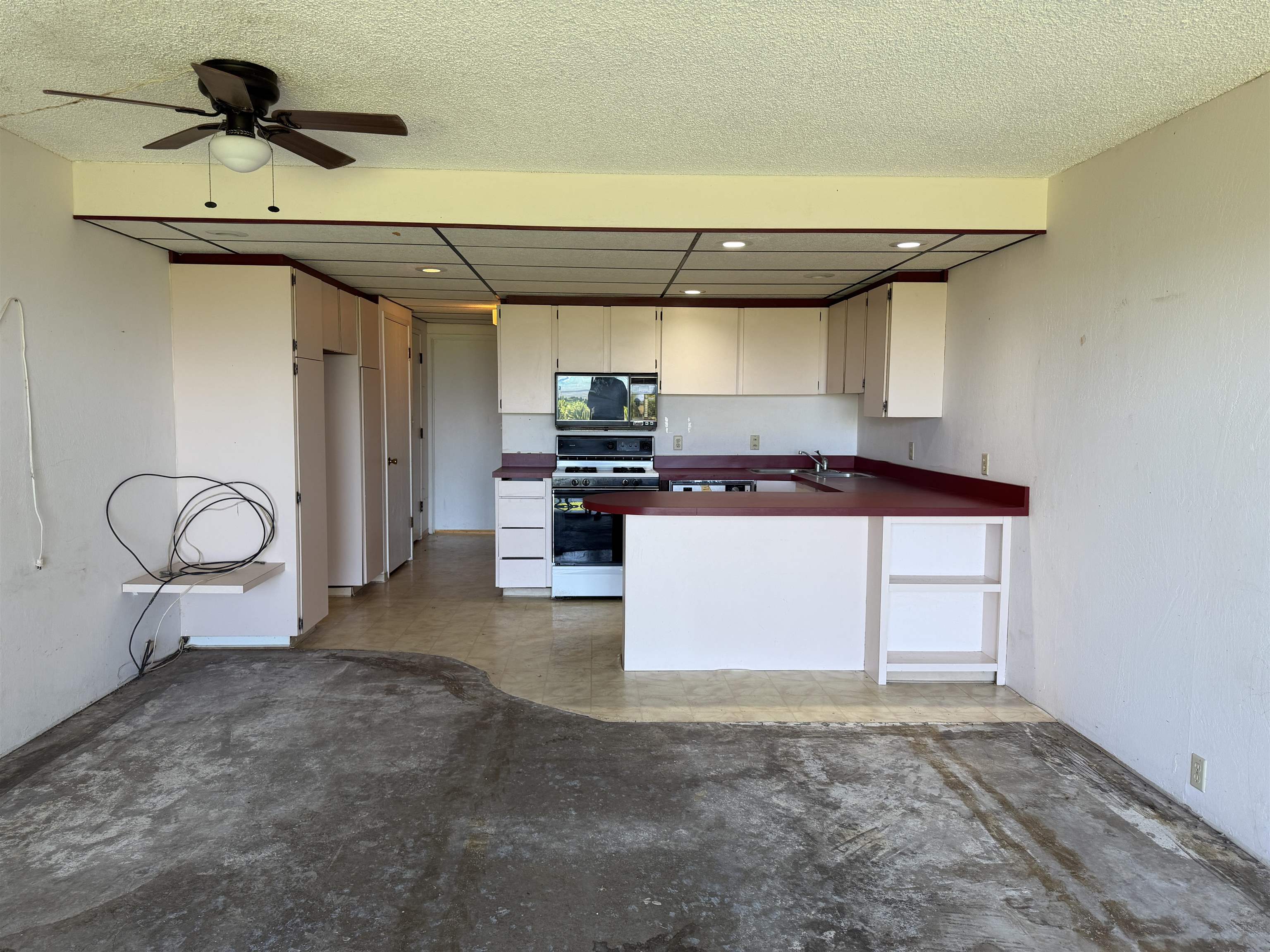 Wavecrest condo # A115, Kaunakakai, Hawaii - photo 13 of 33