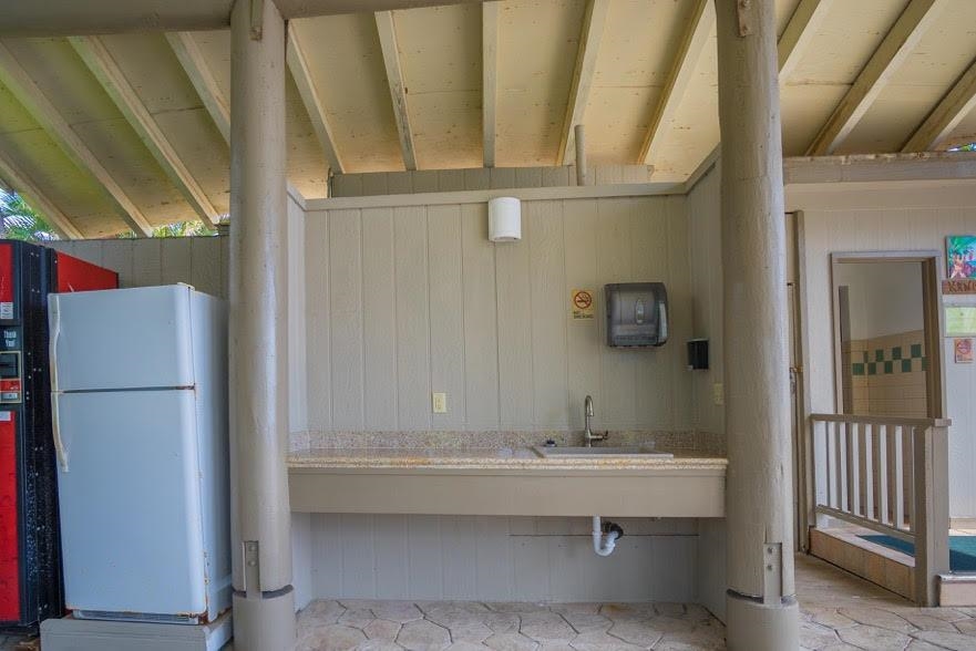 Wavecrest condo # B205, Kaunakakai, Hawaii - photo 15 of 19