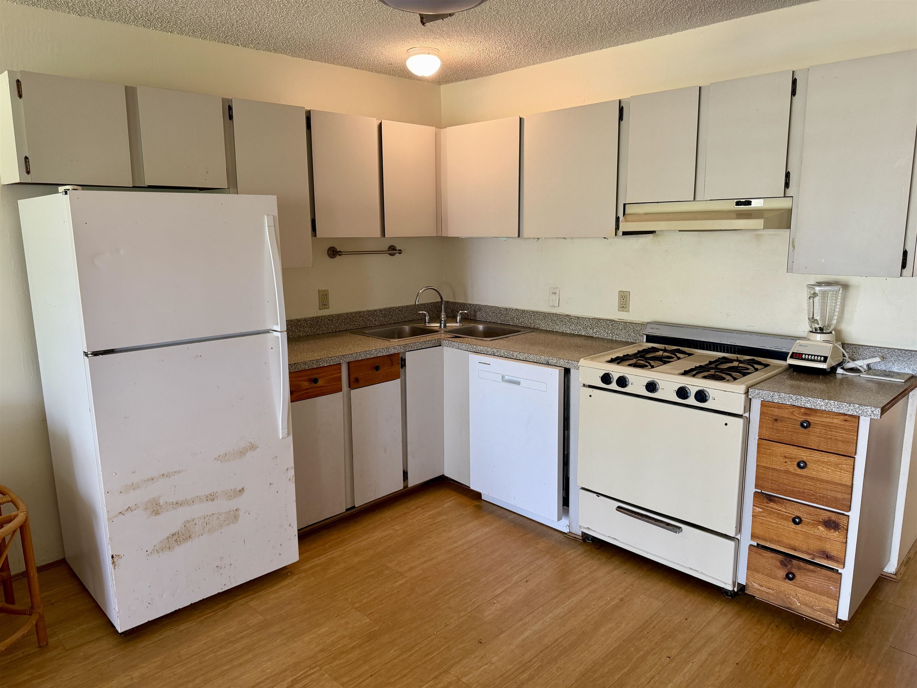 Wavecrest condo # B306, Kaunakakai, Hawaii - photo 7 of 33