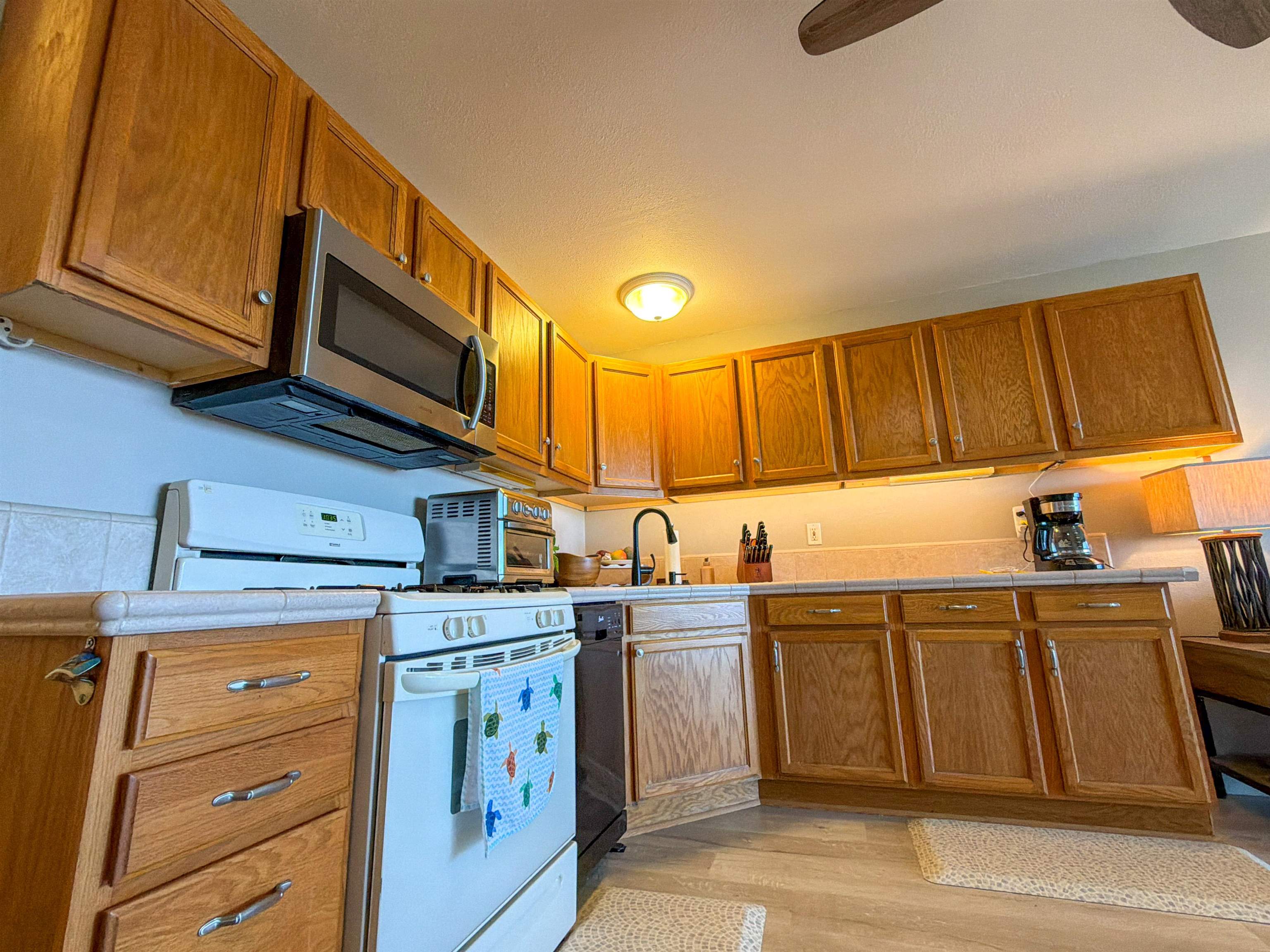 Wavecrest condo # A203, Kaunakakai, Hawaii - photo 4 of 16