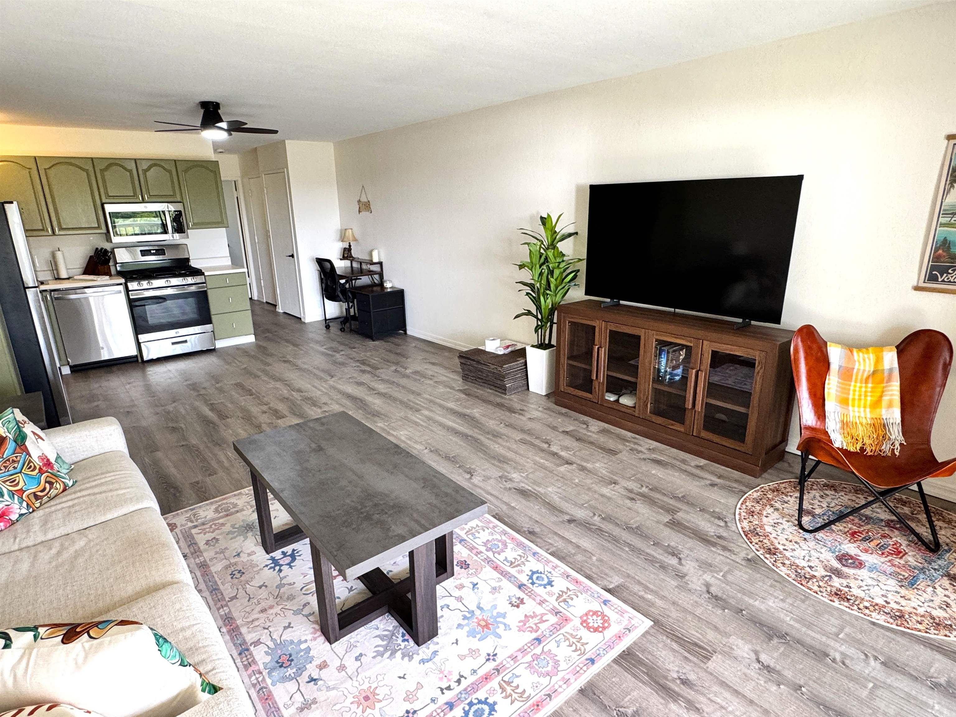 Wavecrest condo # B-304, Kaunakakai, Hawaii - photo 7 of 26