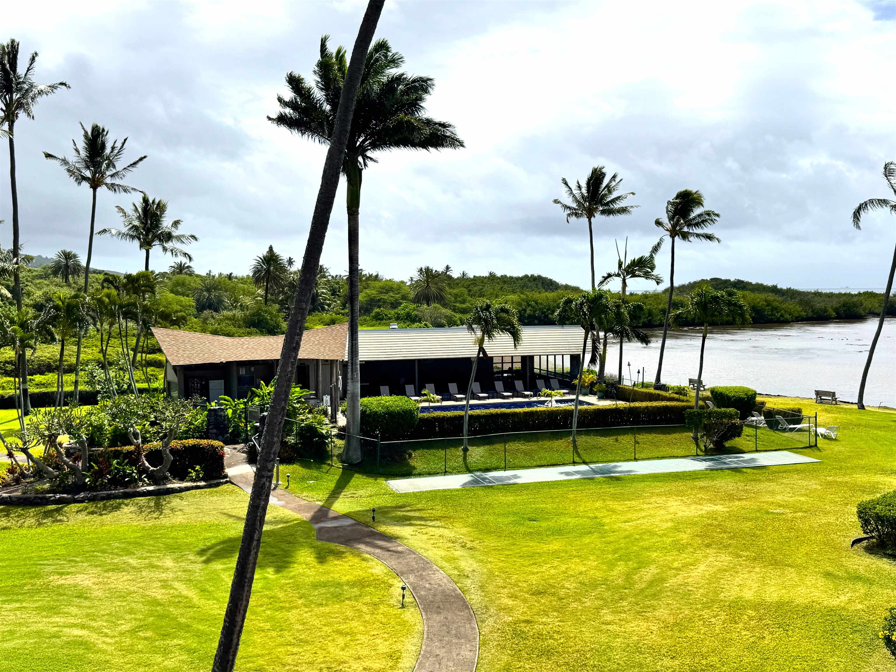 Wavecrest condo # B310, Kaunakakai, Hawaii - photo 22 of 34