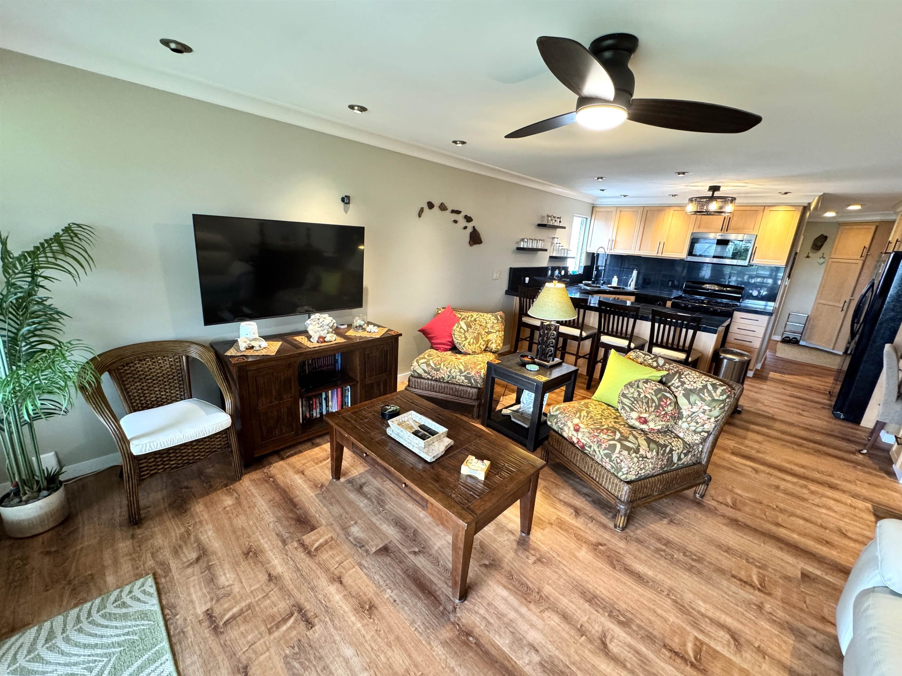 Wavecrest condo # B310, Kaunakakai, Hawaii - photo 7 of 34