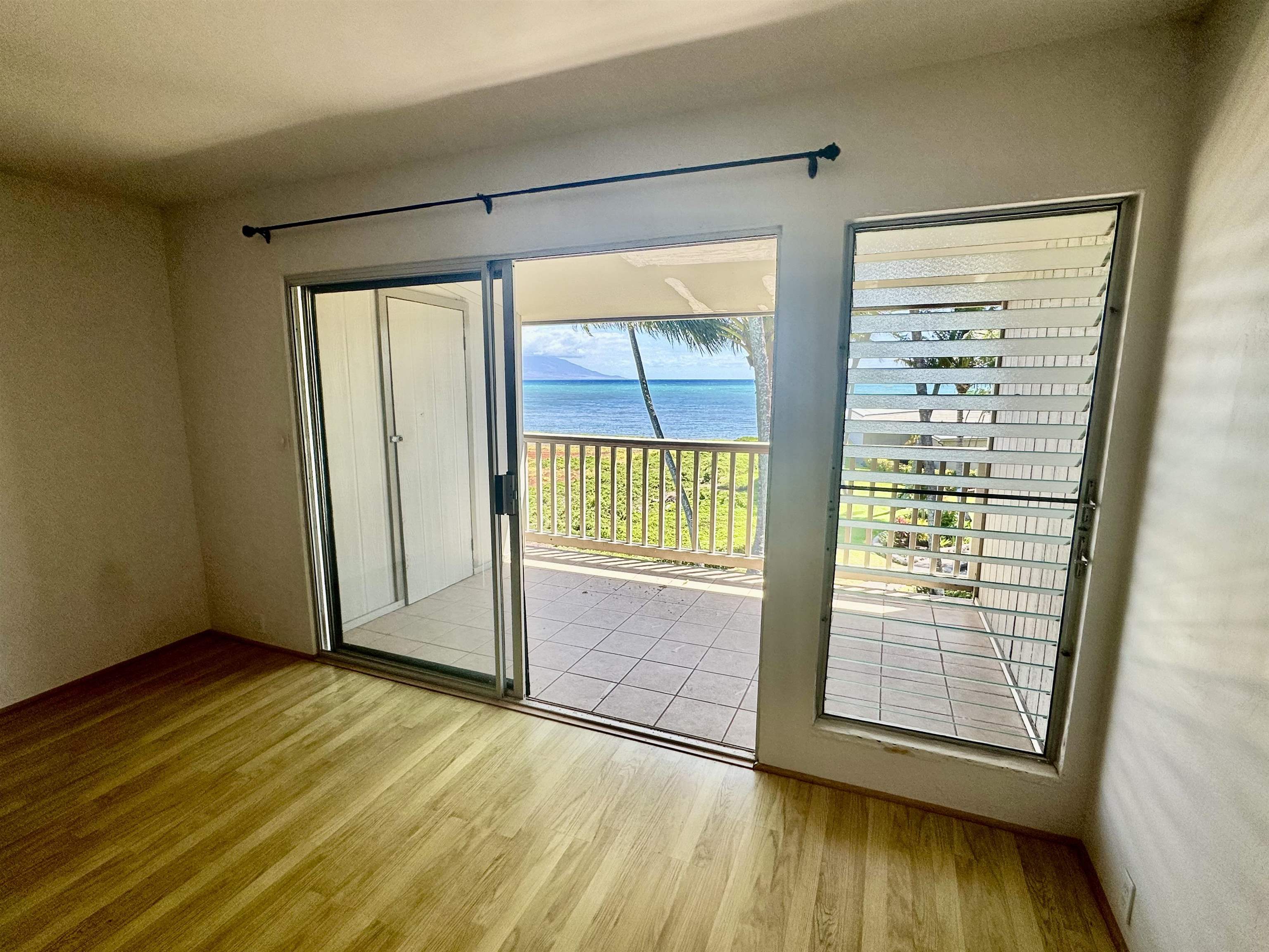 Wavecrest condo # C304, Kaunakakai, Hawaii - photo 19 of 37